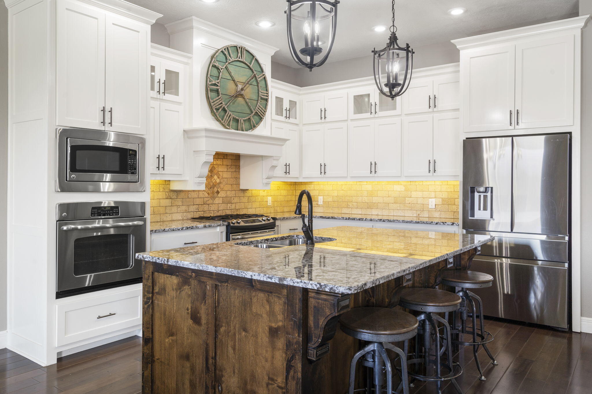 Lexington Square - Residential