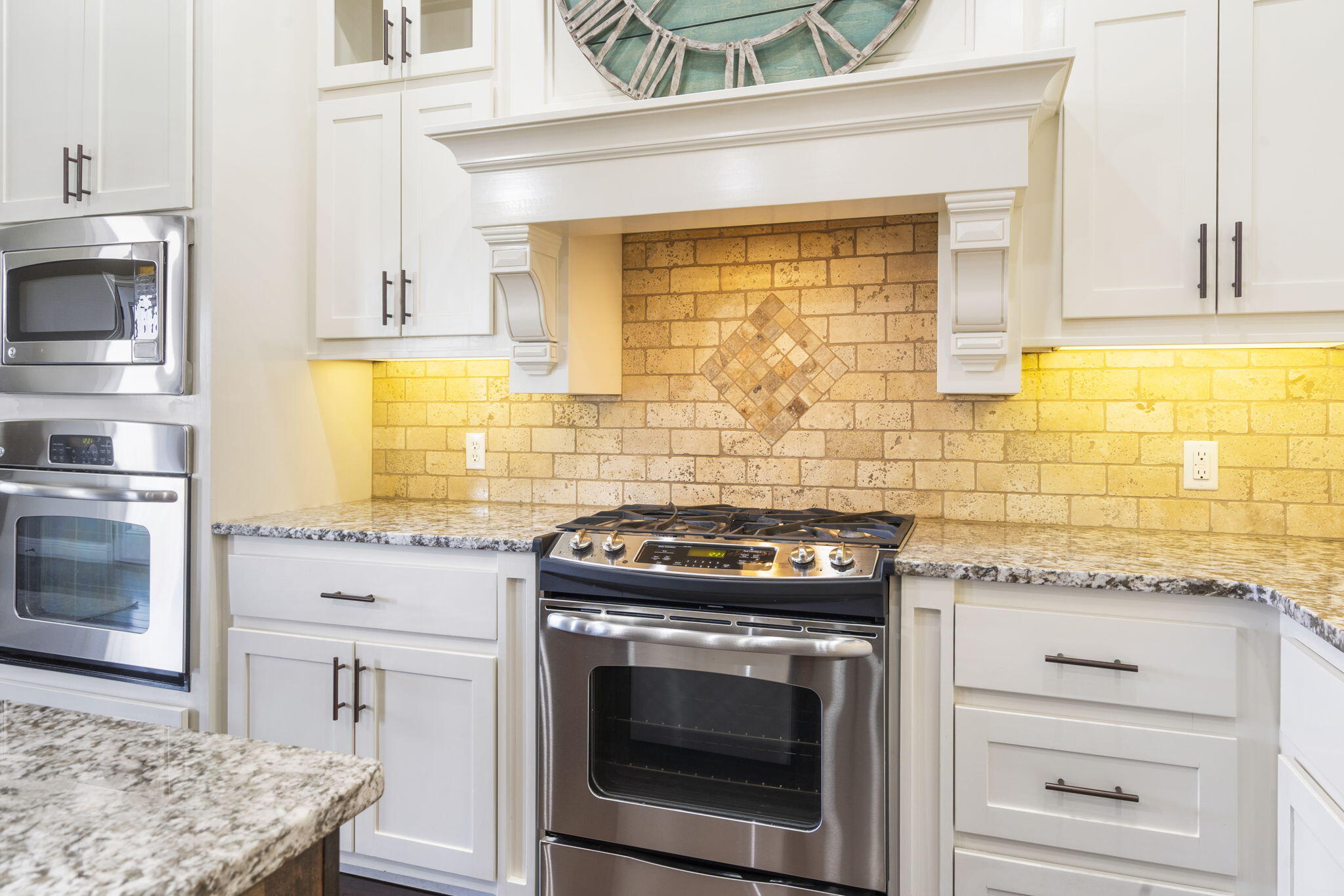Lexington Square - Residential