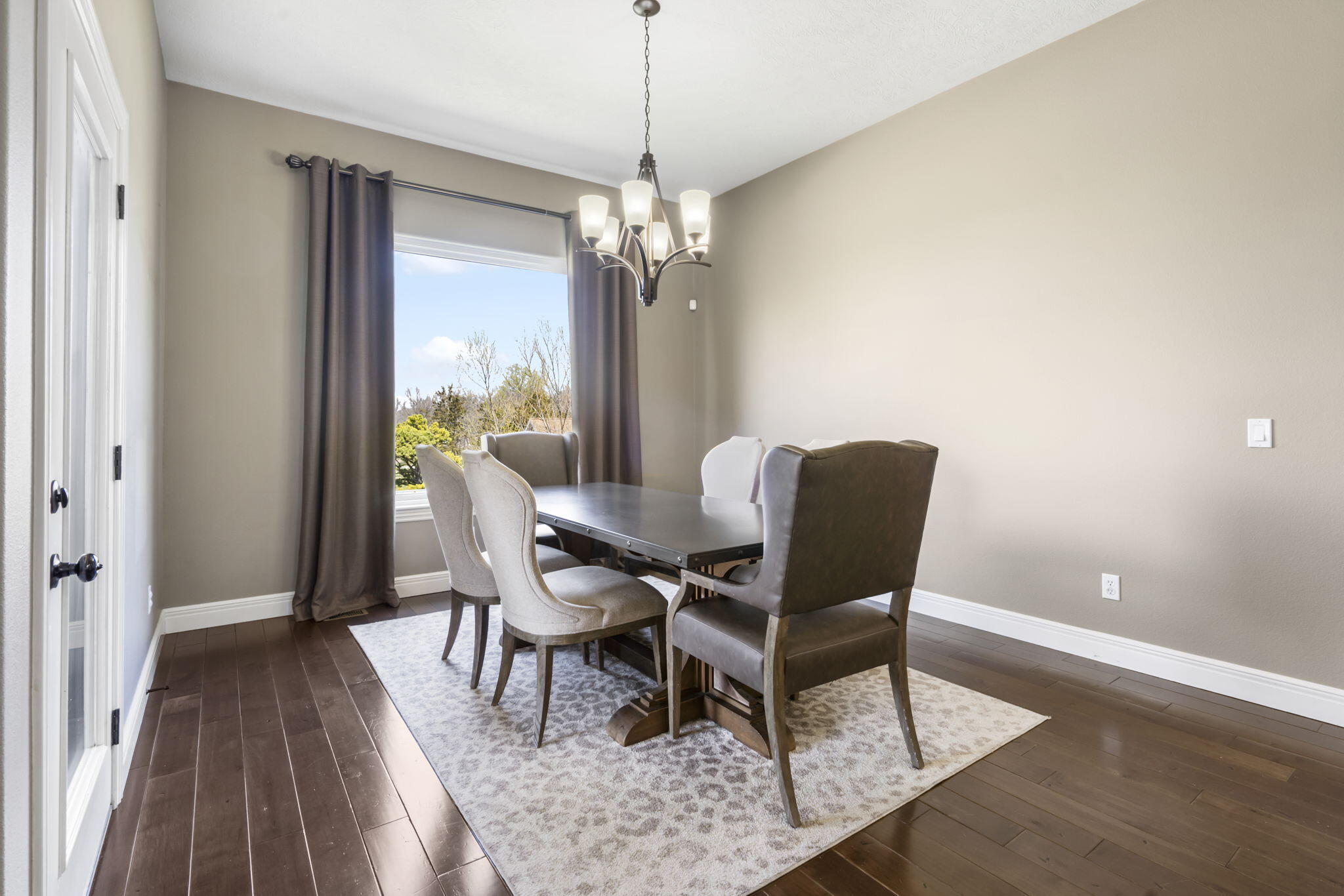 Lexington Square - Residential
