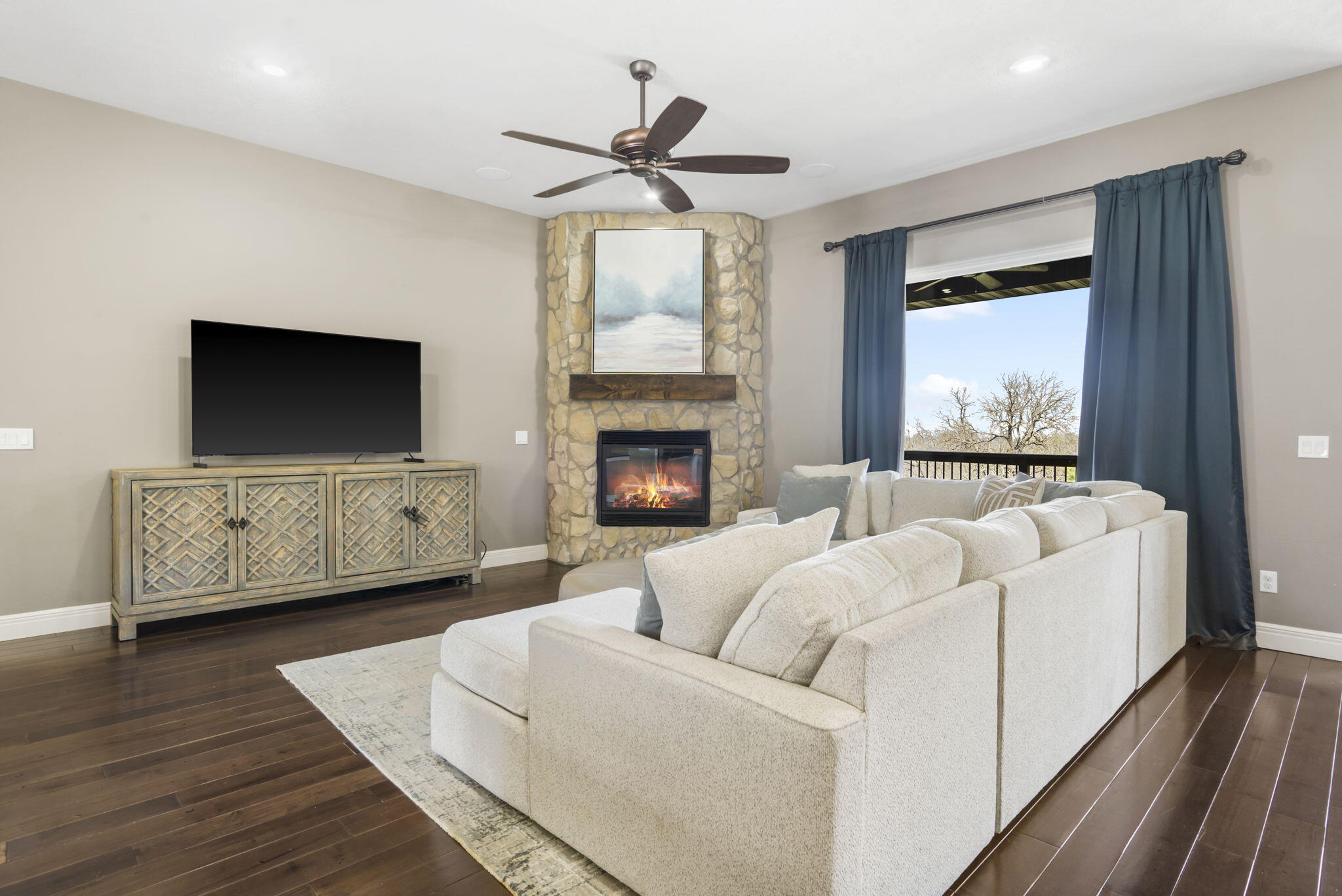 Lexington Square - Residential