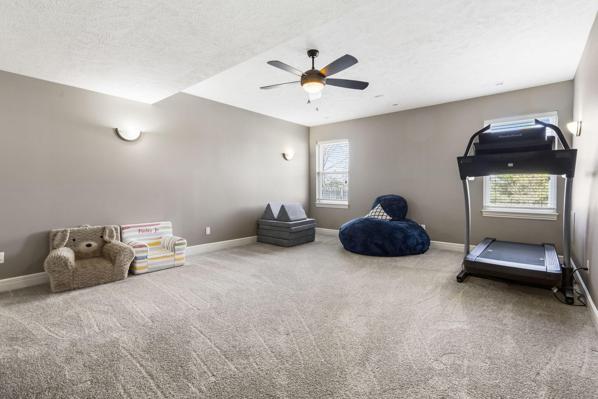 Lexington Square - Residential