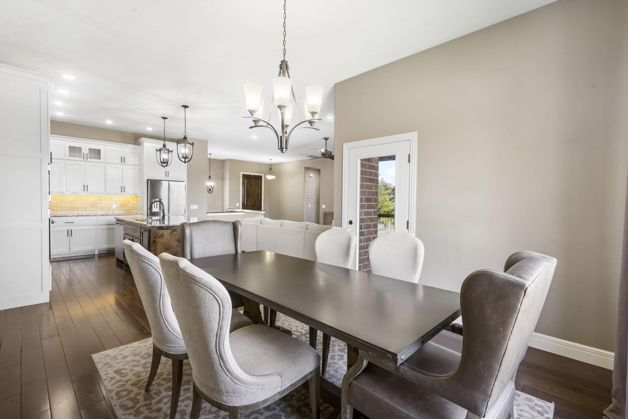 Lexington Square - Residential