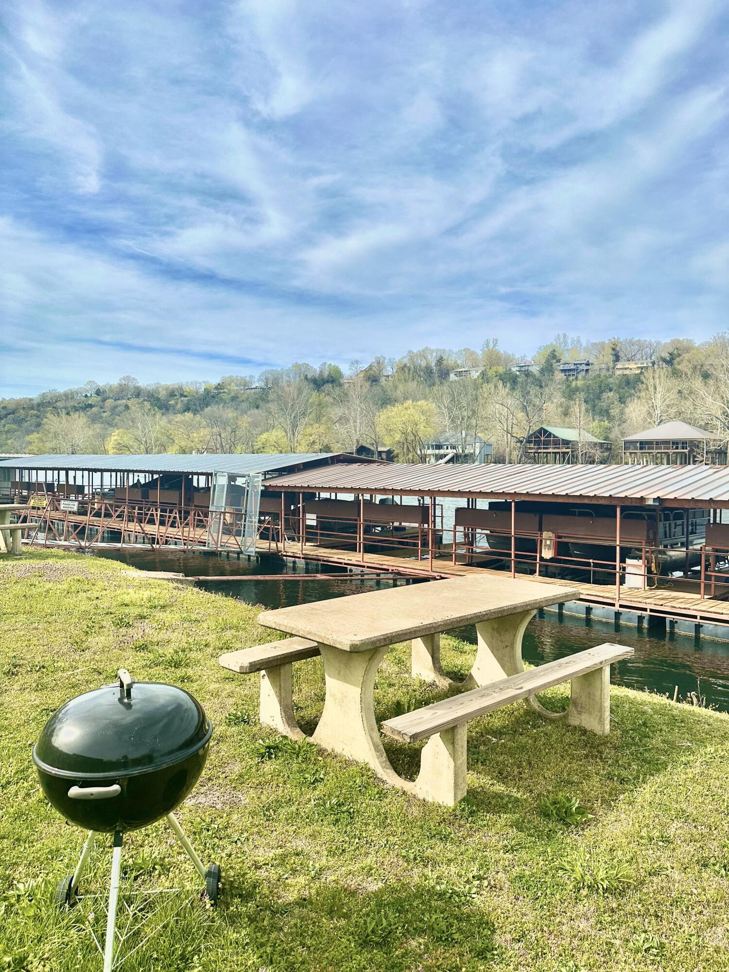 Taneycomo Terr-Hol - Residential