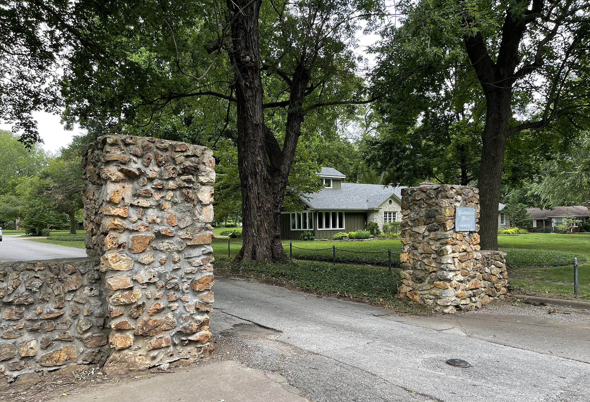 Photo 85 of 85 of 1308 South Pickwick Avenue house