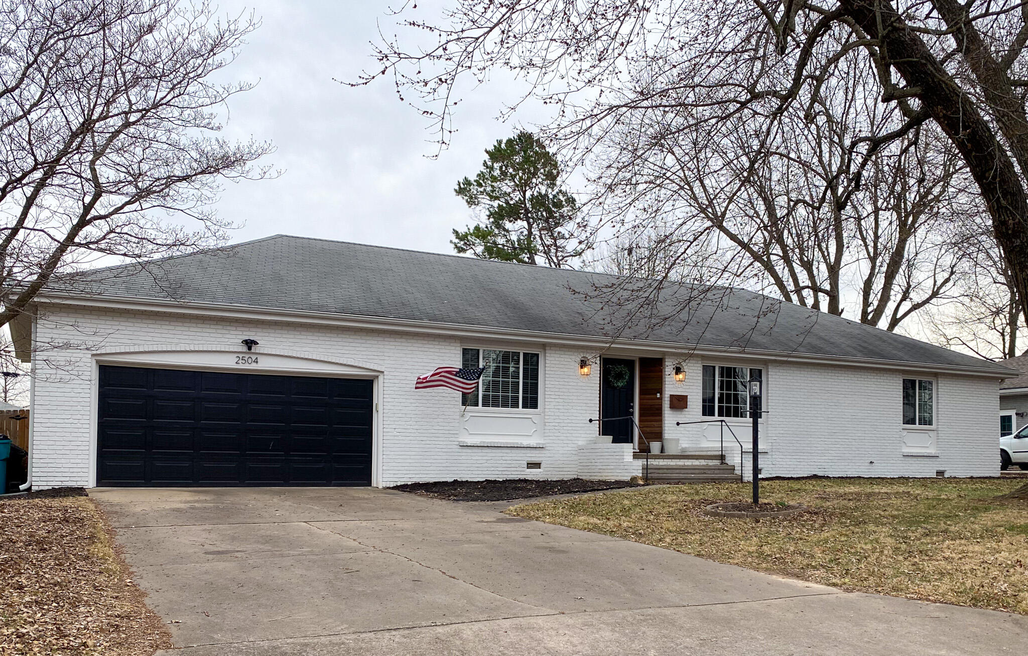Come take a look at this Beautifully updated house on a huge lot in the established neighborhood of Cambridge Terrace.  It features up to 4 bedrooms and 2 1/2 baths.  Front bedroom could be another family room or large office.  It also features an open floor plan with a large island in the kitchen and stainless steel appliances.  Beautiful flooring flows throughout the house.  It has a large backyard perfect for entertaining with a covered deck, outdoor fireplace and privacy fence.  Don't miss this gem of a house.
