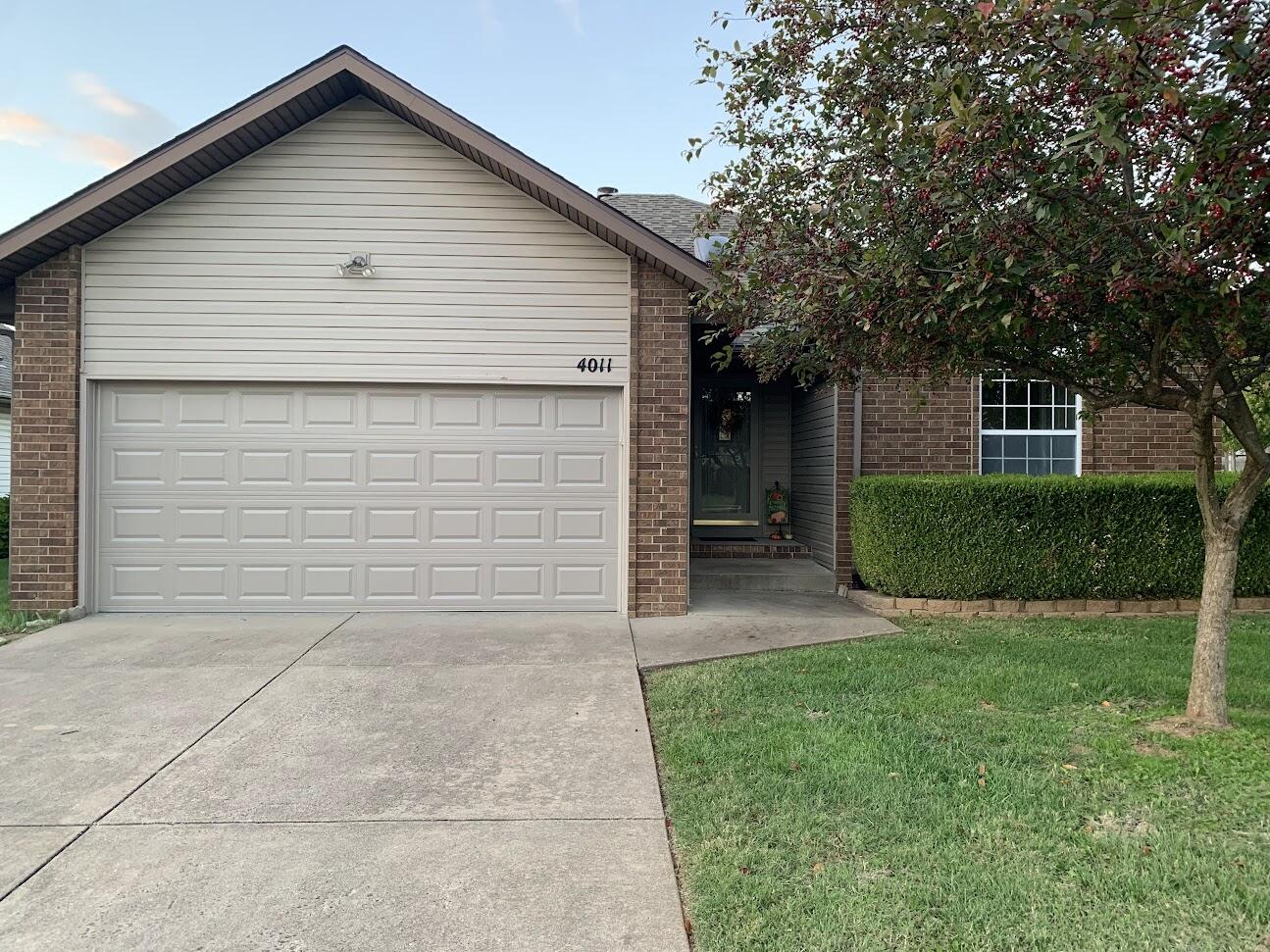 NEW ROOF!! NEW GARAGE DOOR!! Immaculate and move in ready.  This Kay Pointe Gem is sure to please and has so much to offer. updated floors: oversized garage with tons of storage and utility sink; Corner fenced lot with storage shed.  Kay Pointe has a Springfield addres, but is in Willard School District; Amenities such as pool, tennis court, basketball courts, trash pick up and common grounds maintenience all included in the $300. yearly HOA dues.  Kay Pointe offers a peaceful and friendly atmosphere with multiple sidewalks for walking and greeting neighbors.  The area is conveniently surround by  parks, medical facilties, shopping of all kinds.  It has convenient  proximity to I-44 to the north and James River to the south.