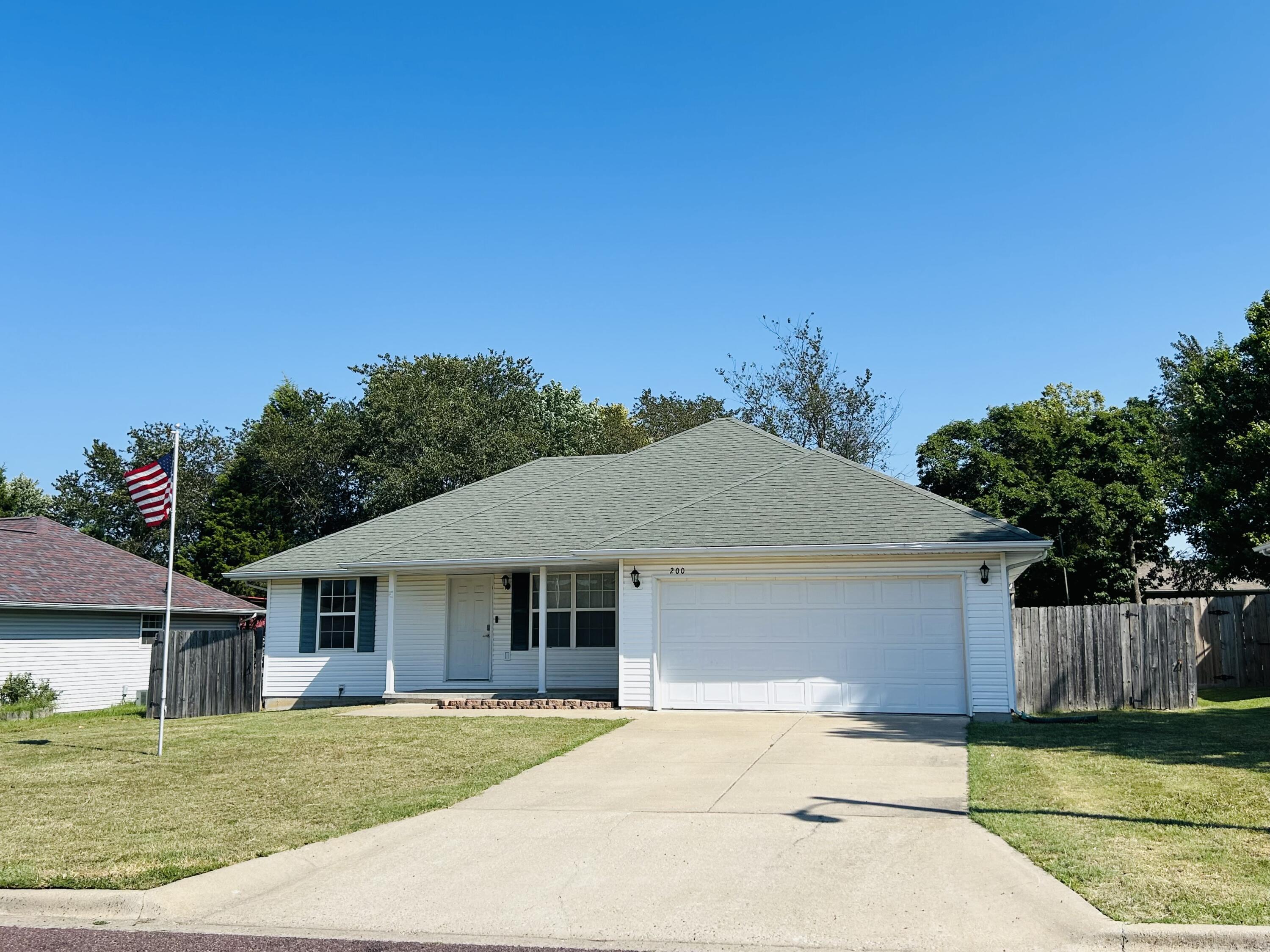 View Monett, MO 65708 house