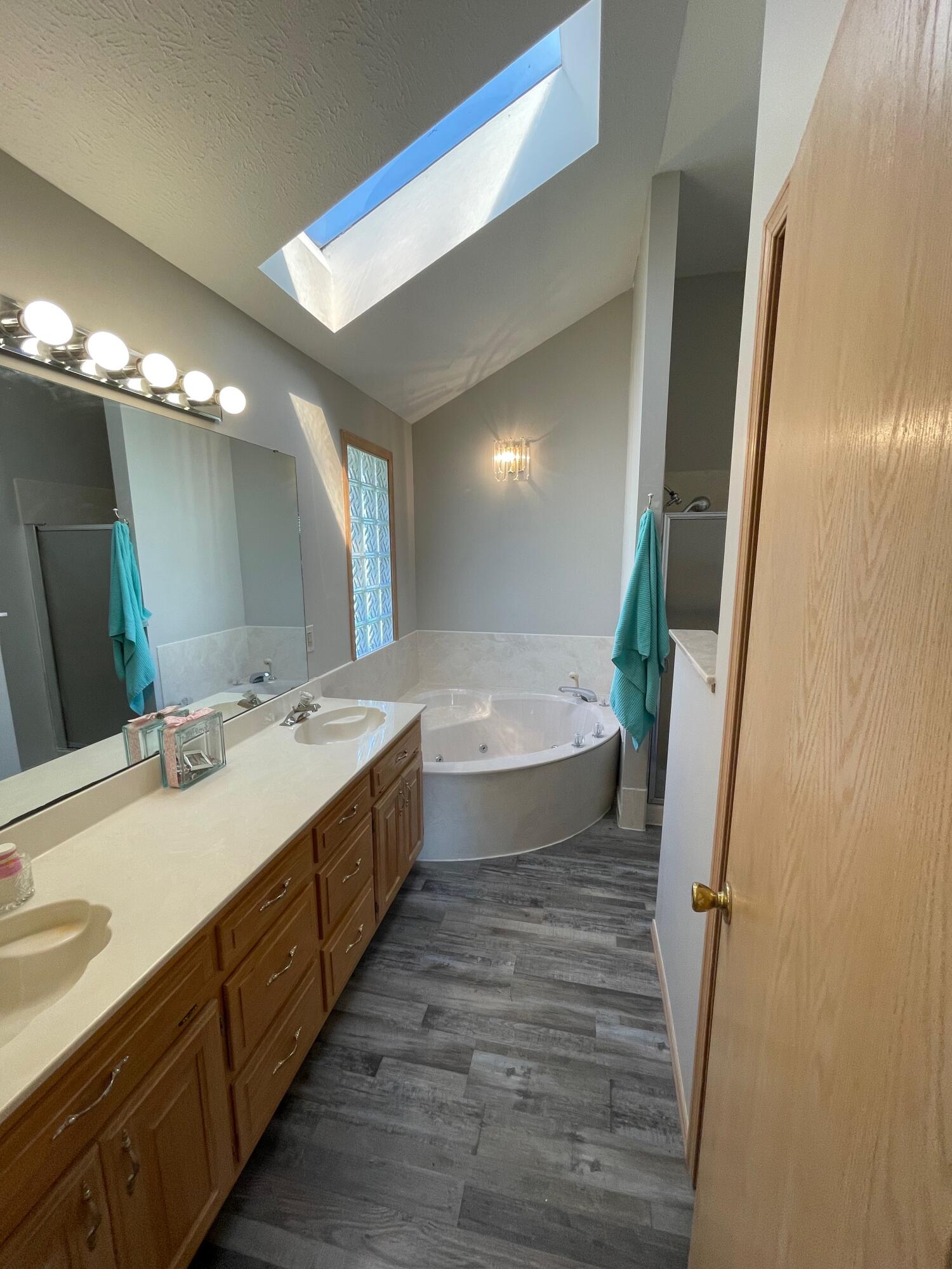Vintage Terr - Residential