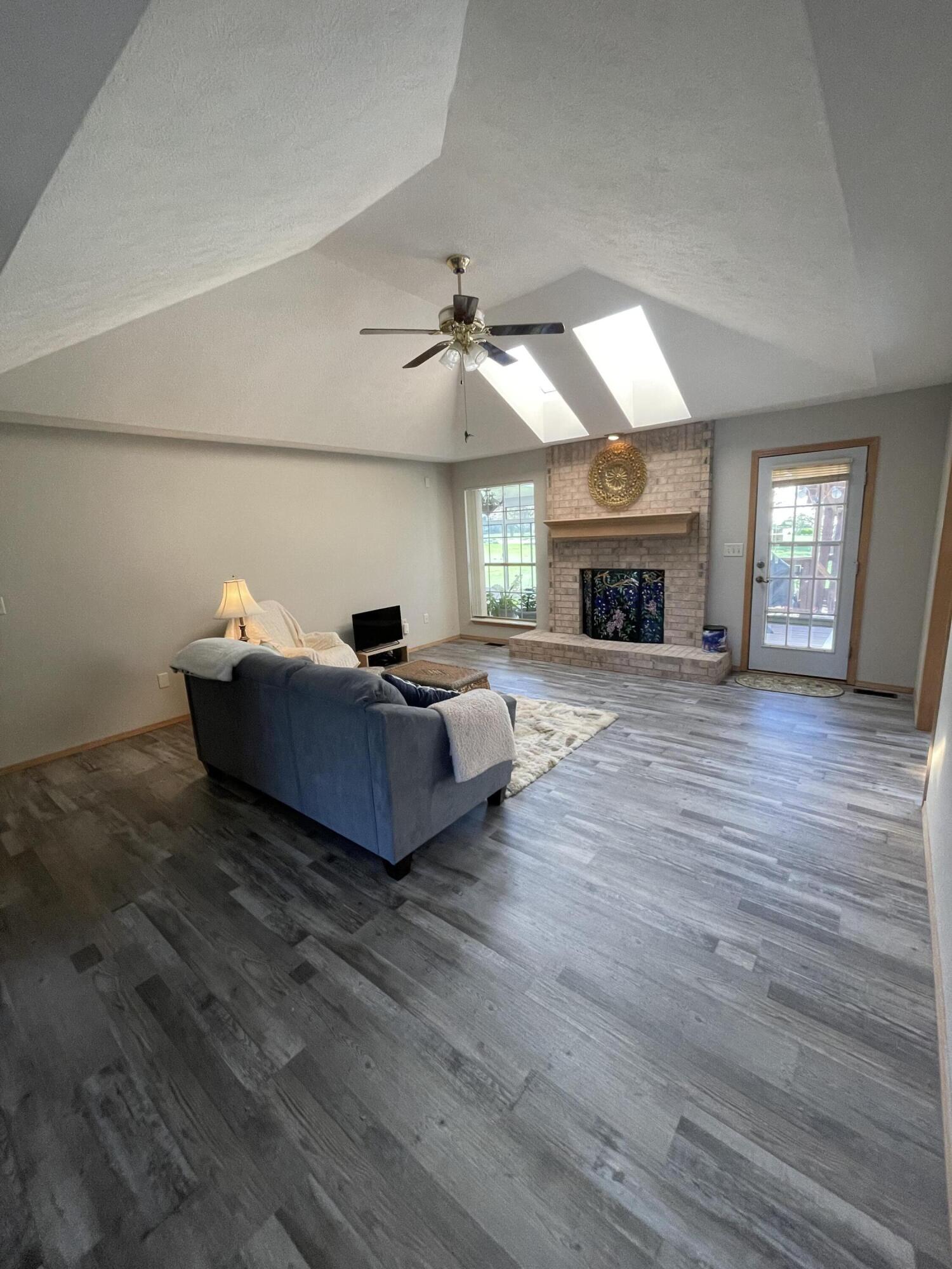 Vintage Terr - Residential