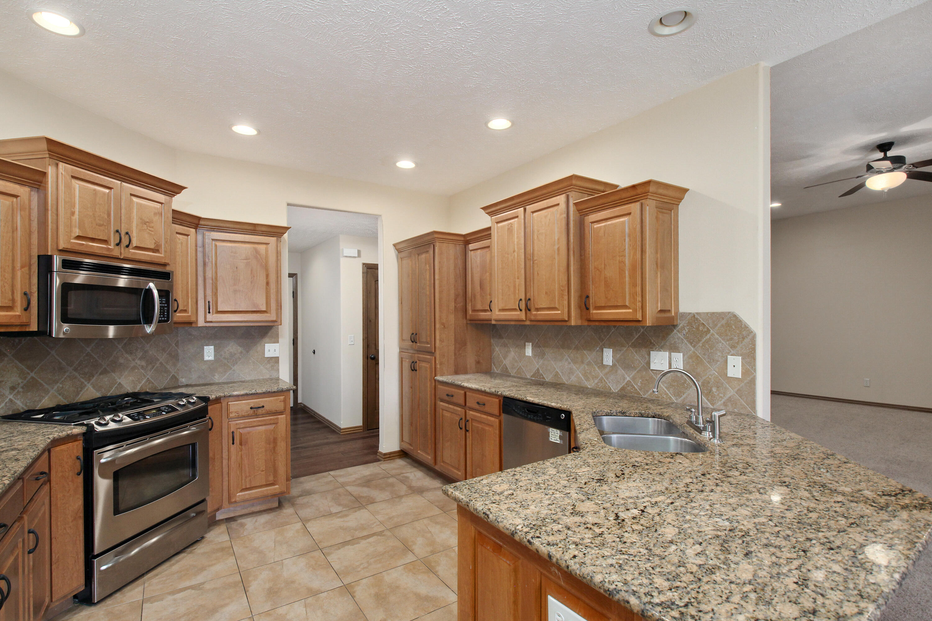 Prairie View Hts - Residential