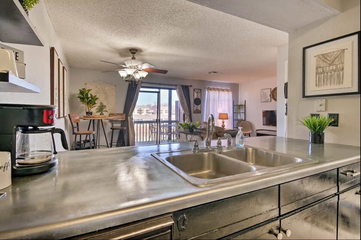 Pointe Royale Condos - Residential
