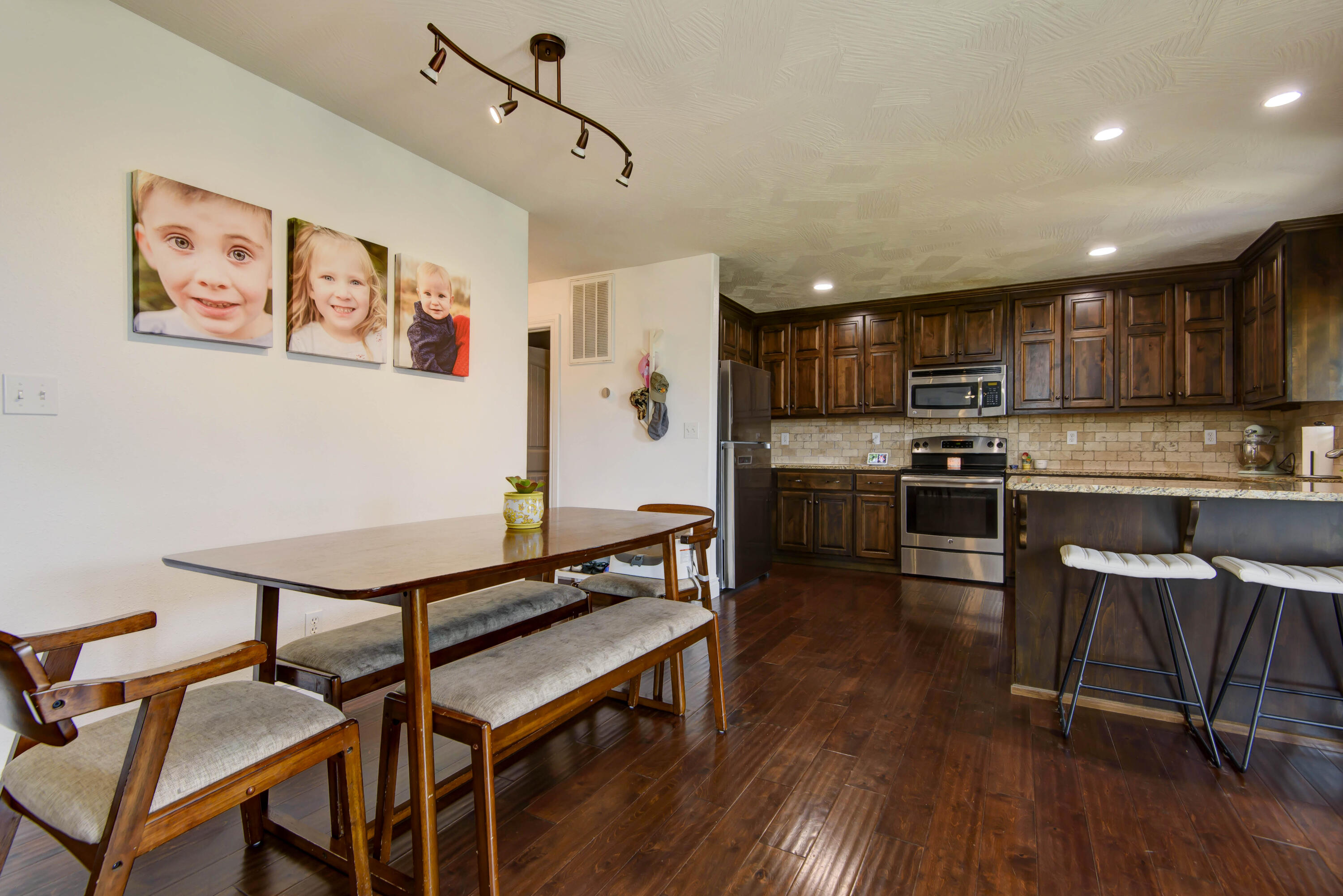 The Lakes Shuyler Rg - Residential