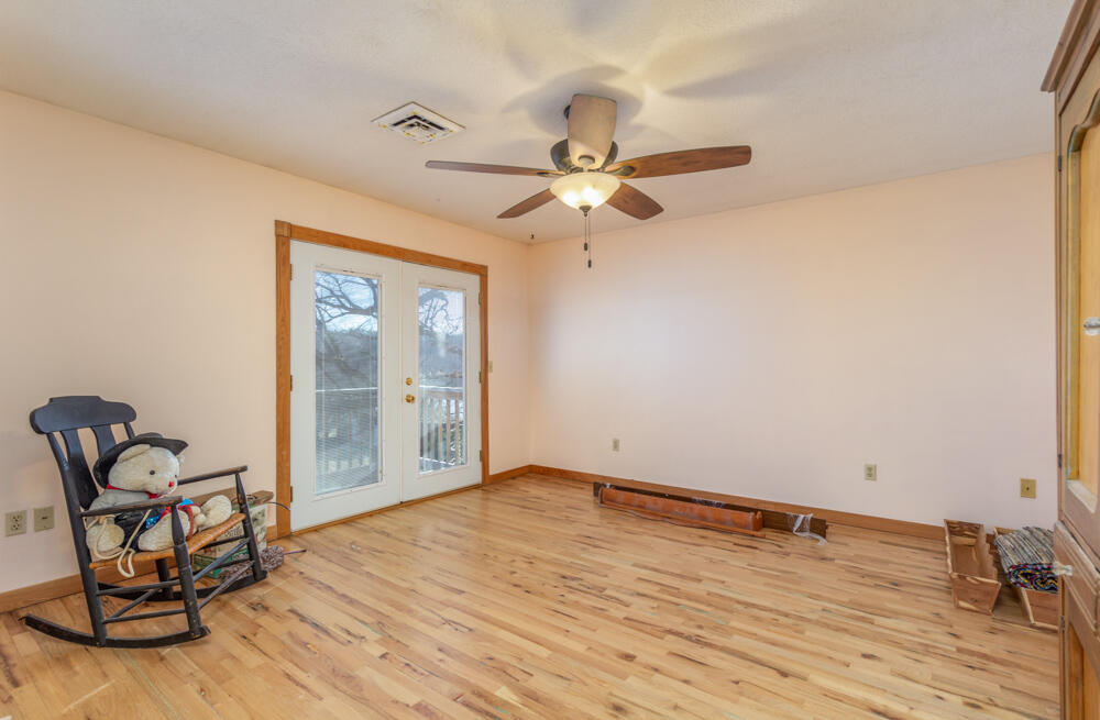Laclede-Not in List - Farm