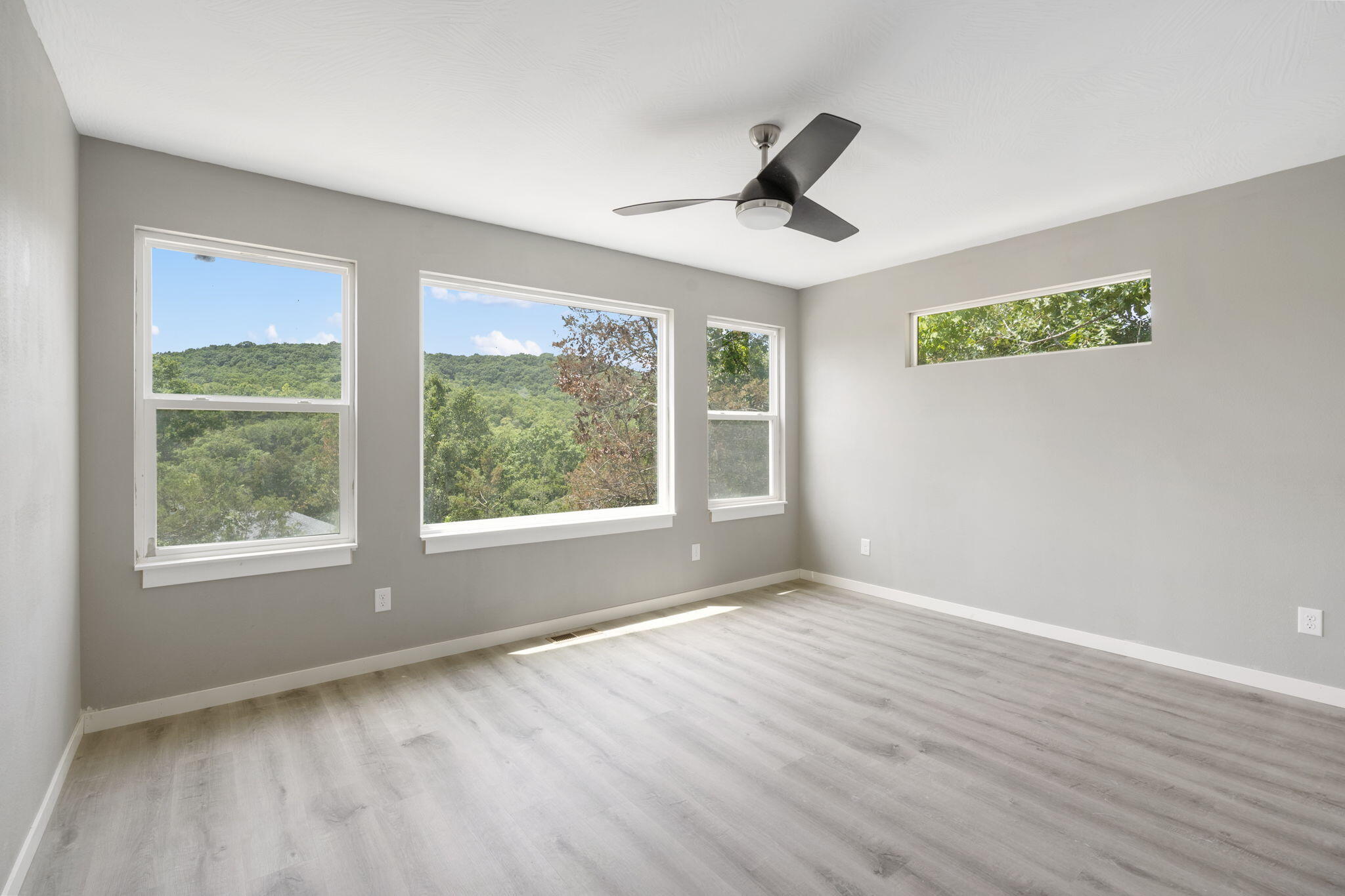Oak Creek Parkway - Residential
