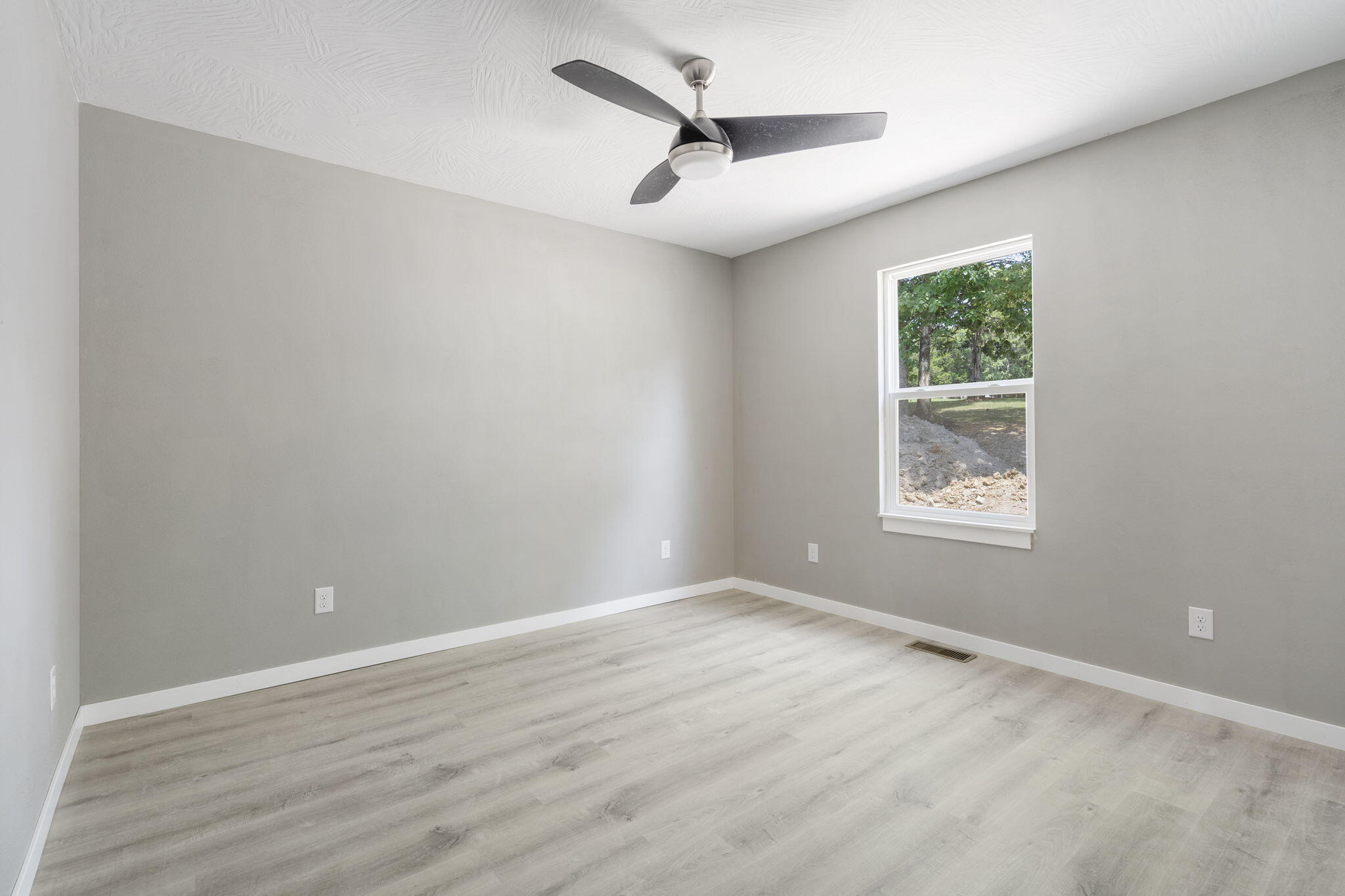 Oak Creek Parkway - Residential