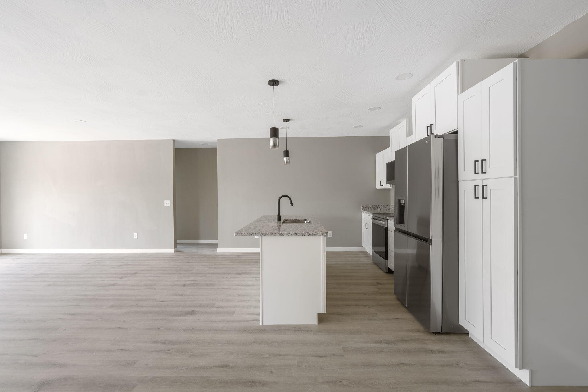 Oak Creek Parkway - Residential