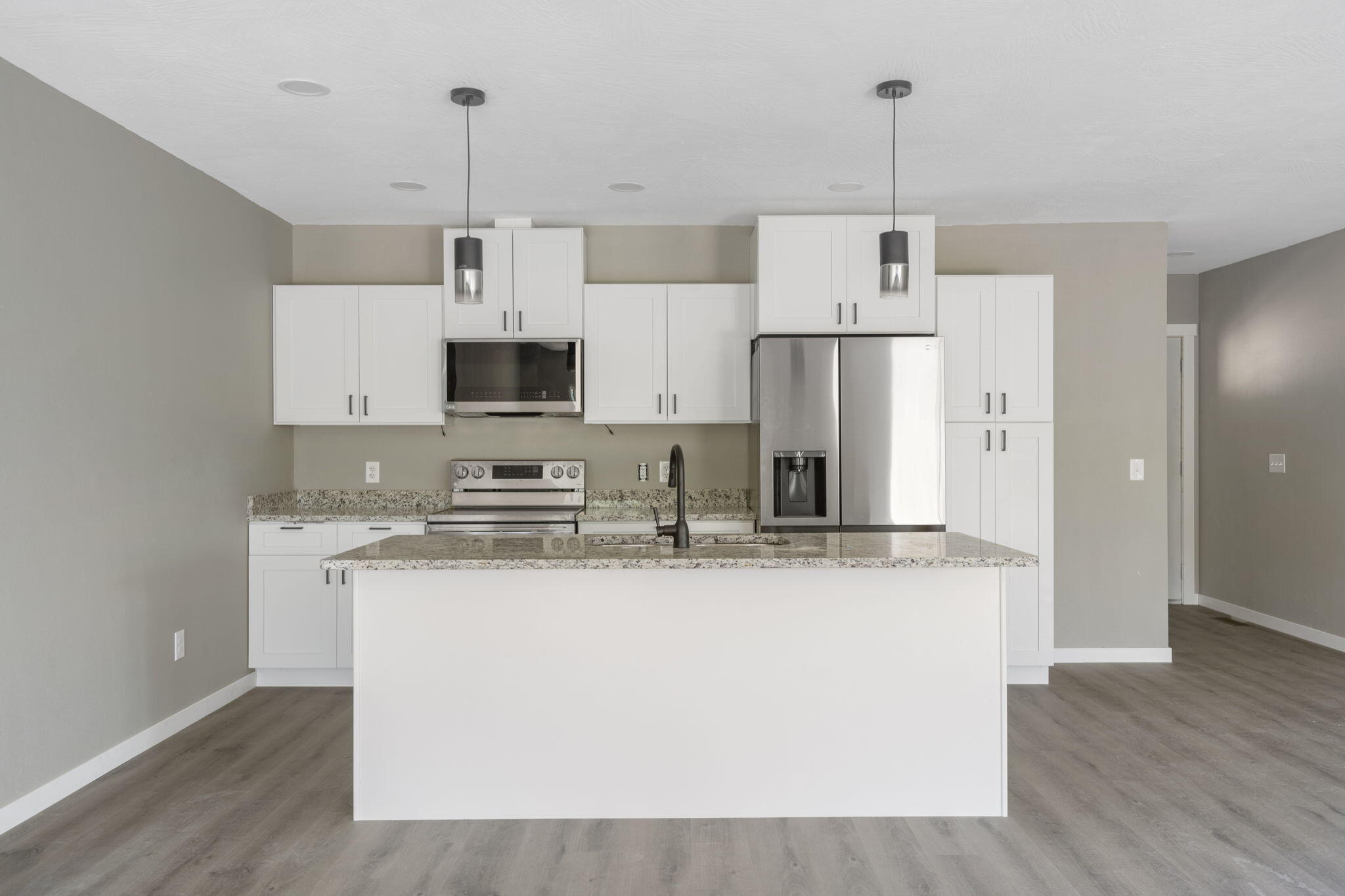 Oak Creek Parkway - Residential