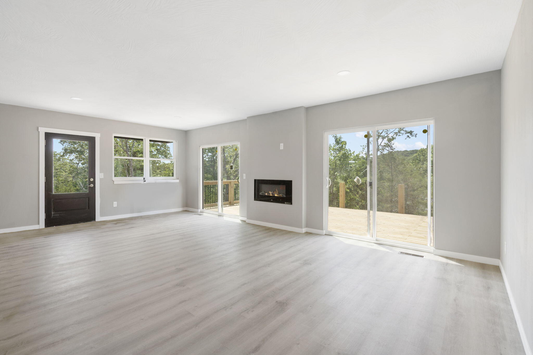 Oak Creek Parkway - Residential