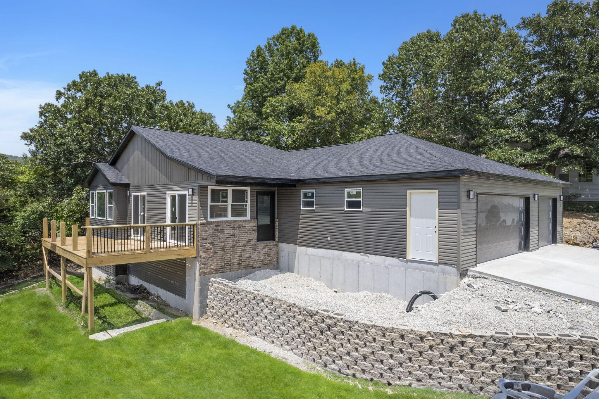Oak Creek Parkway - Residential