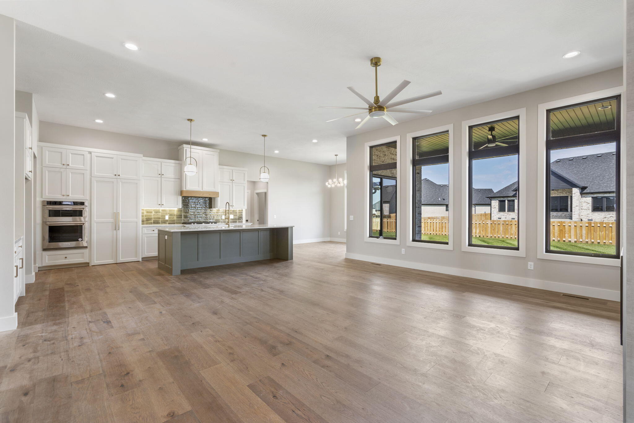 The Lakes Wild Horse - Residential