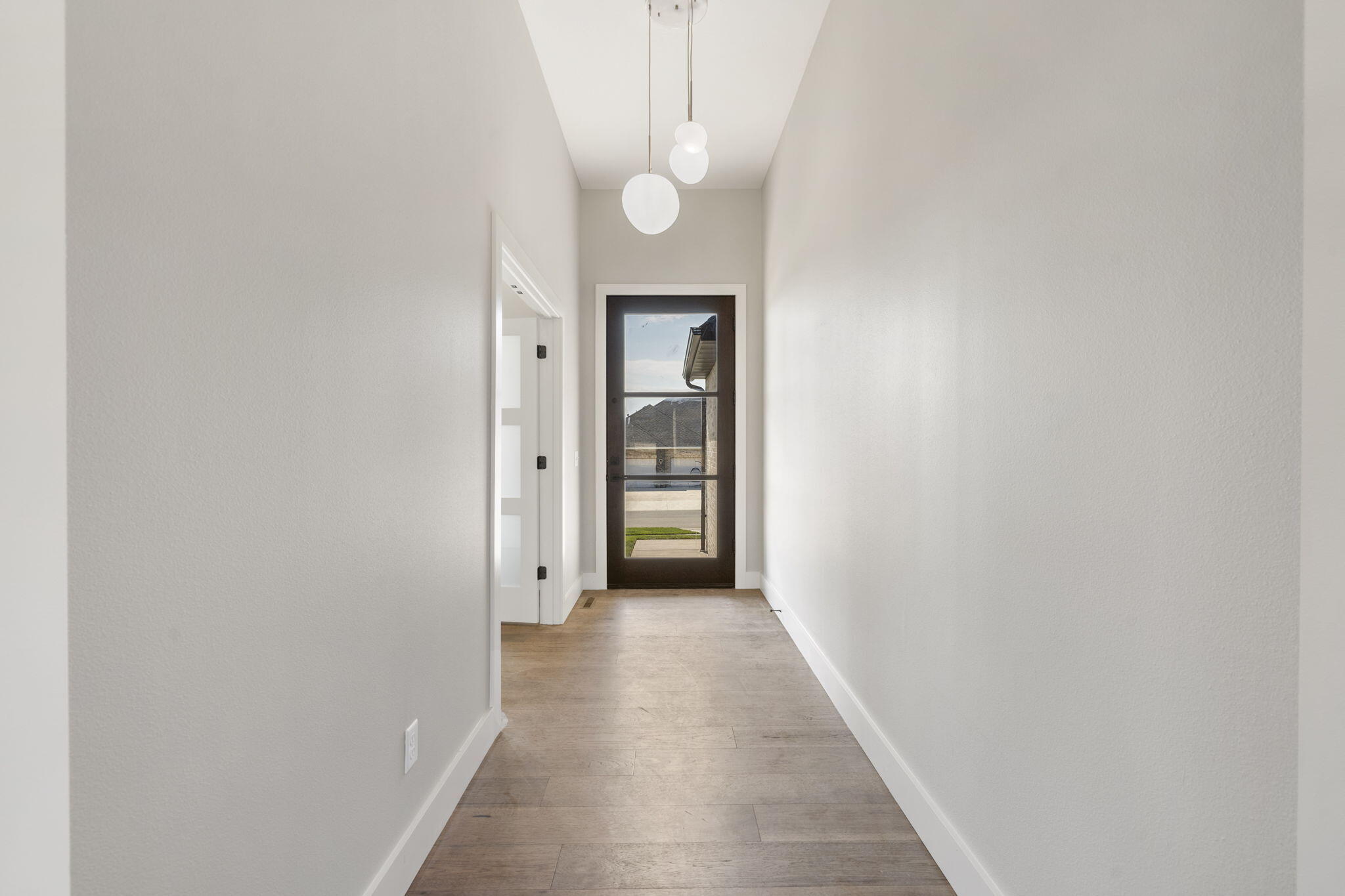 The Lakes Wild Horse - Residential