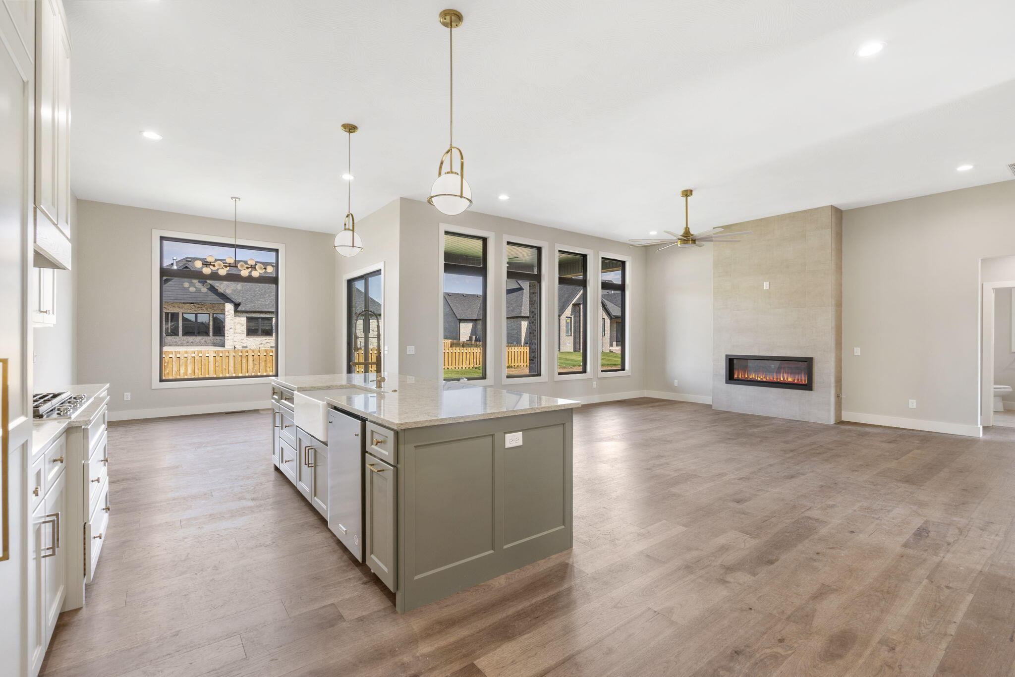 The Lakes Wild Horse - Residential