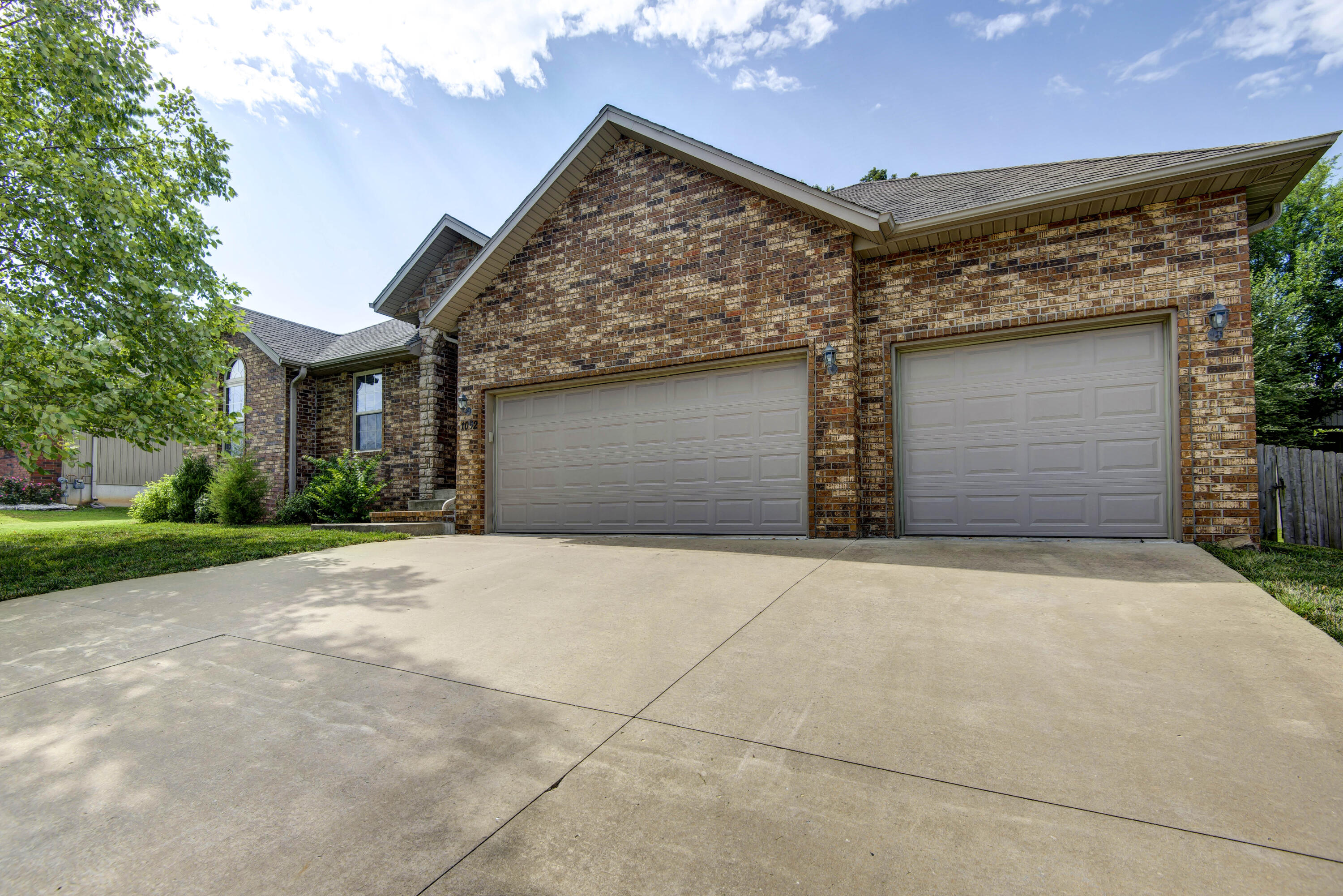 Daisy Falls - Residential