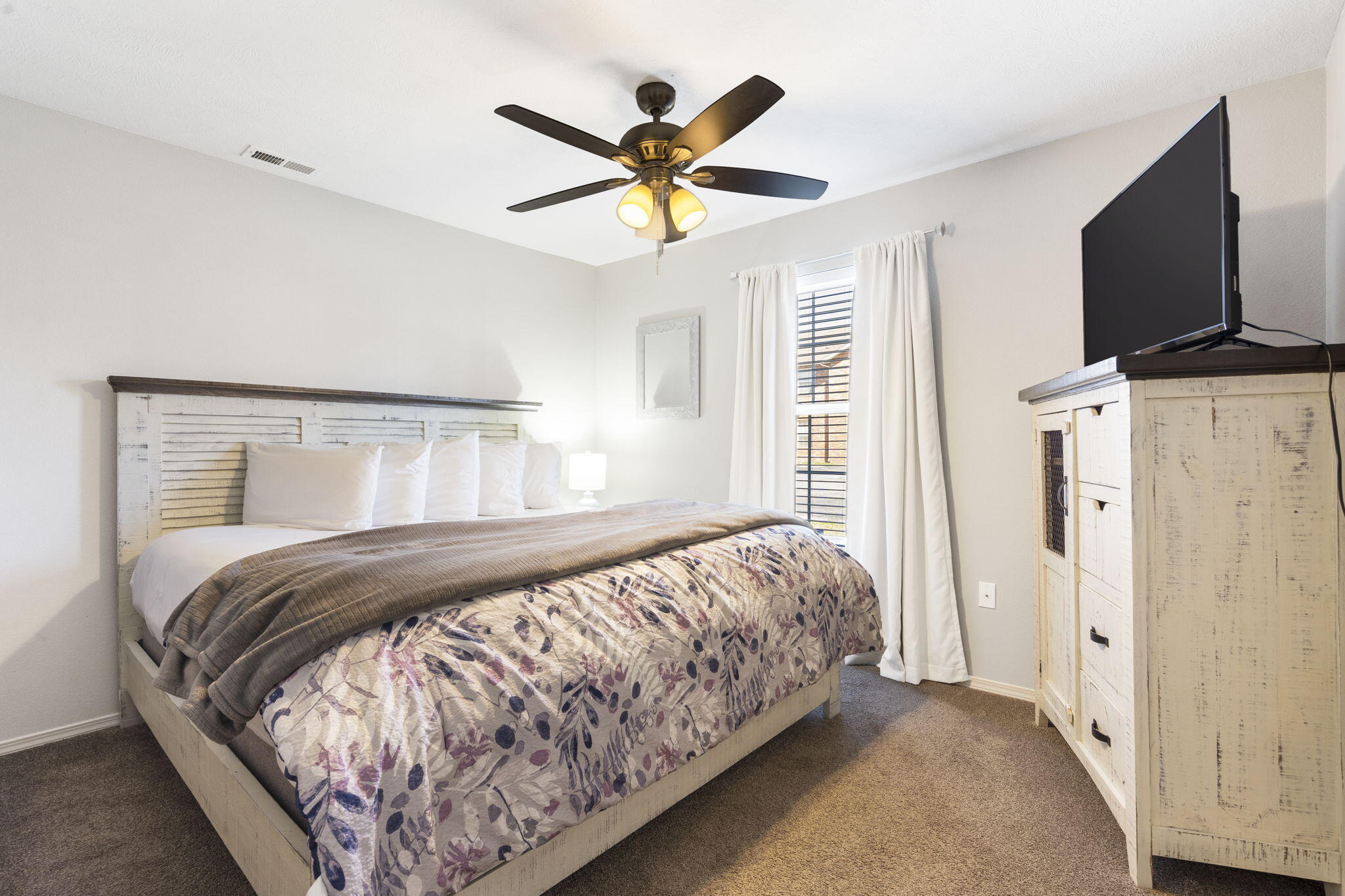 The Vineyard Condominiums - Residential