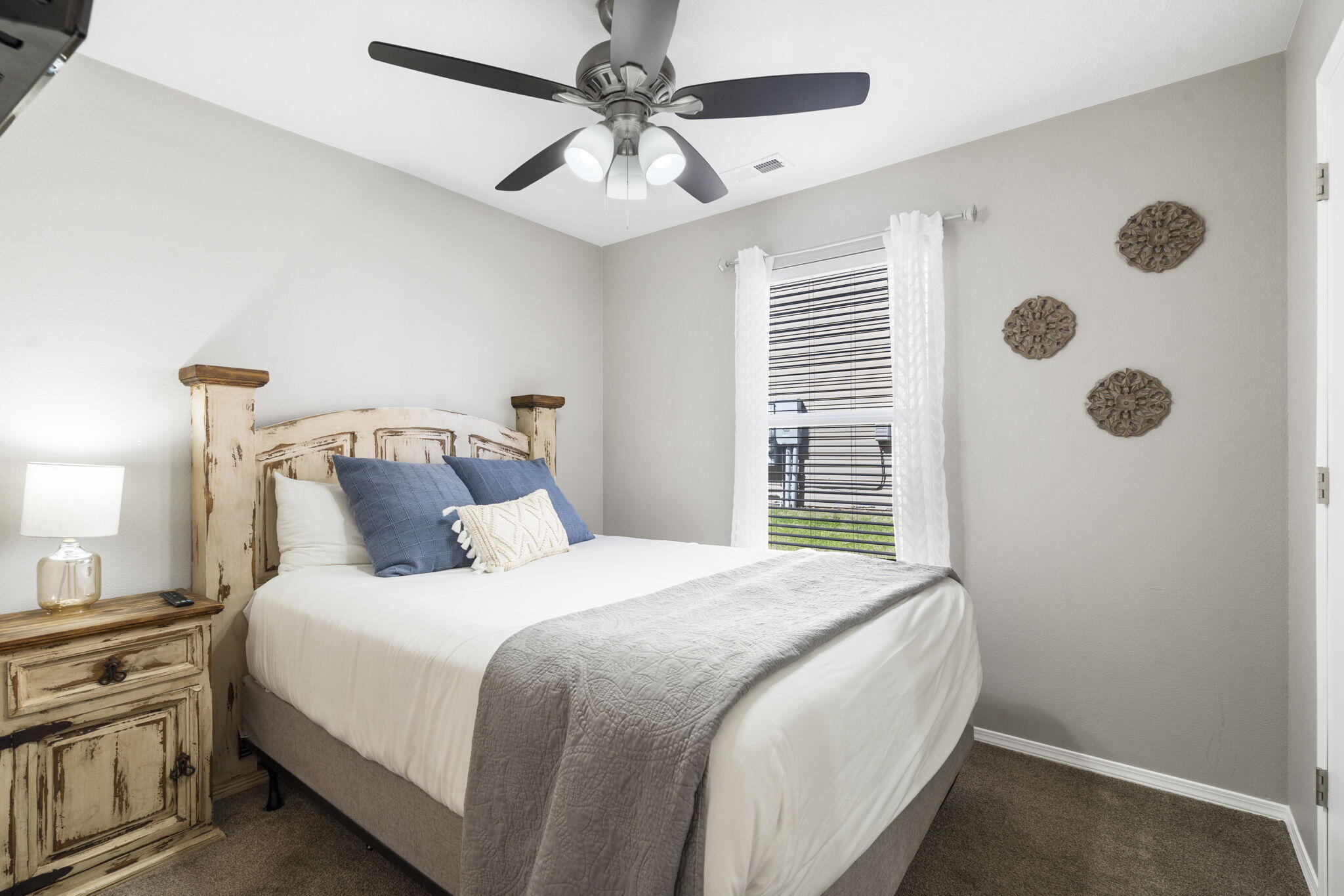 The Vineyard Condominiums - Residential