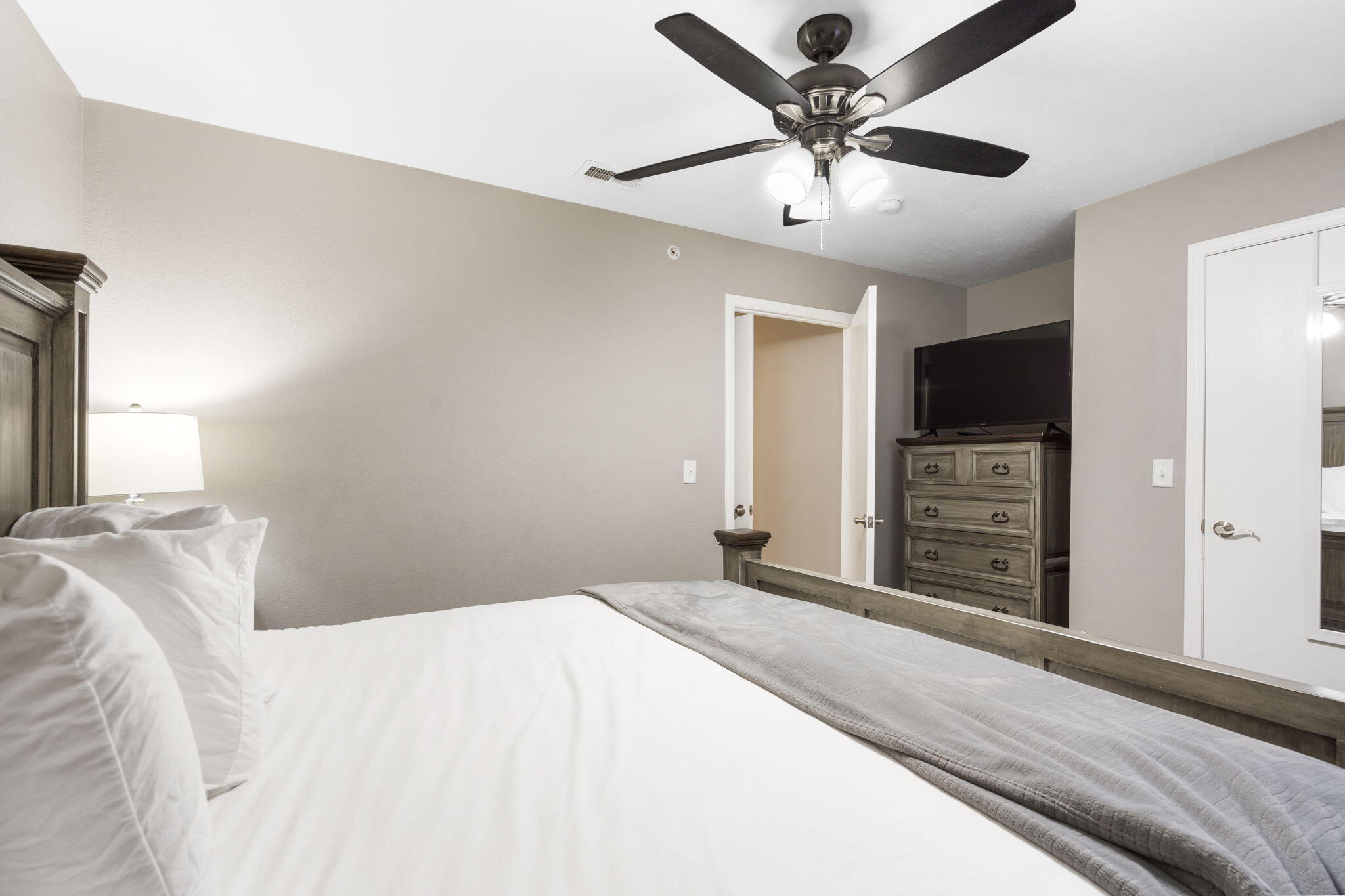 The Vineyard Condominiums - Residential