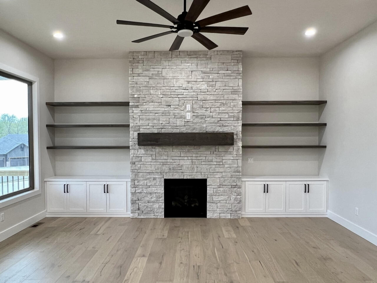Hickory Hills - Residential