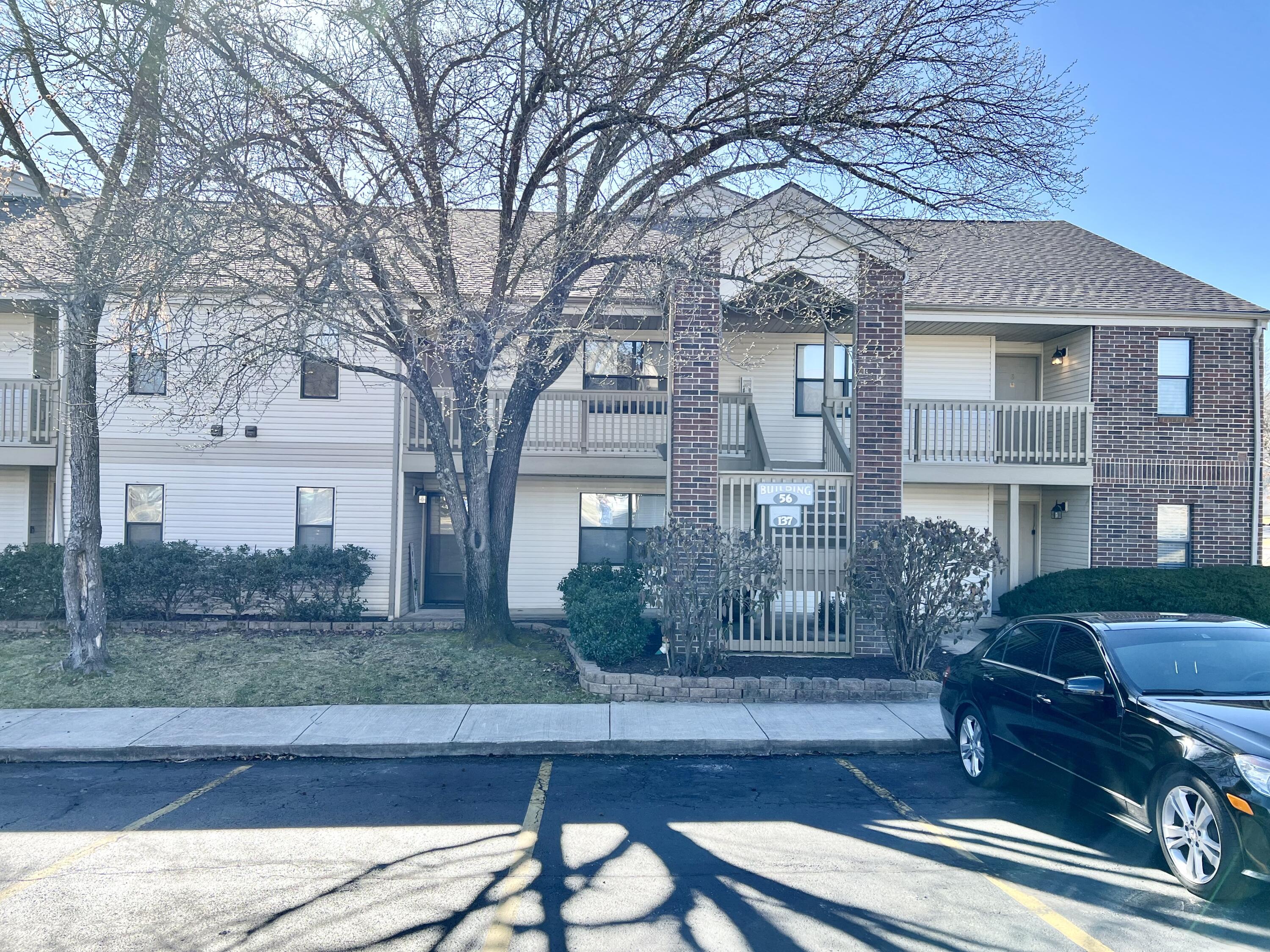 Pointe Royale Condos - Residential