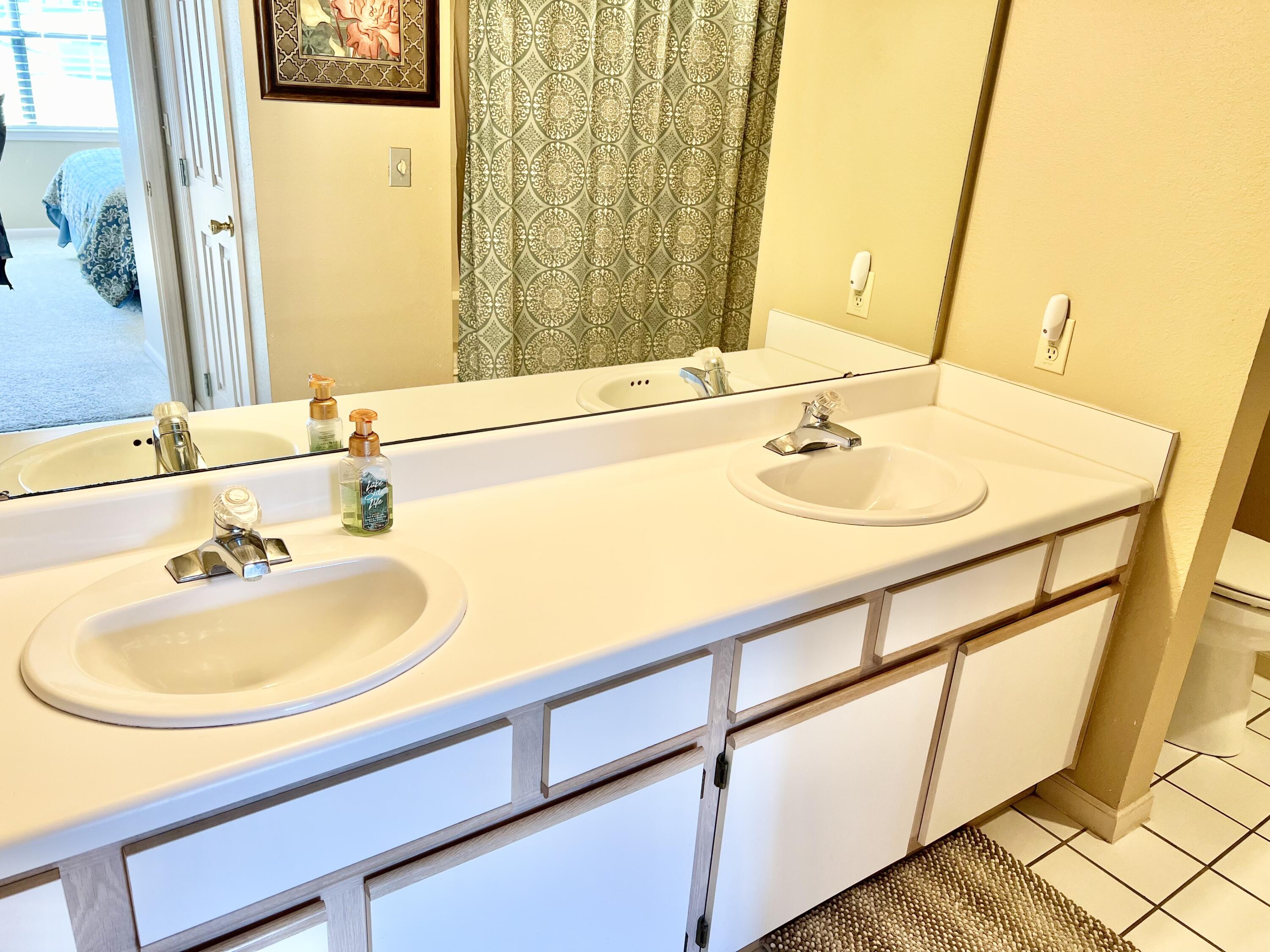 Pointe Royale Condos - Residential