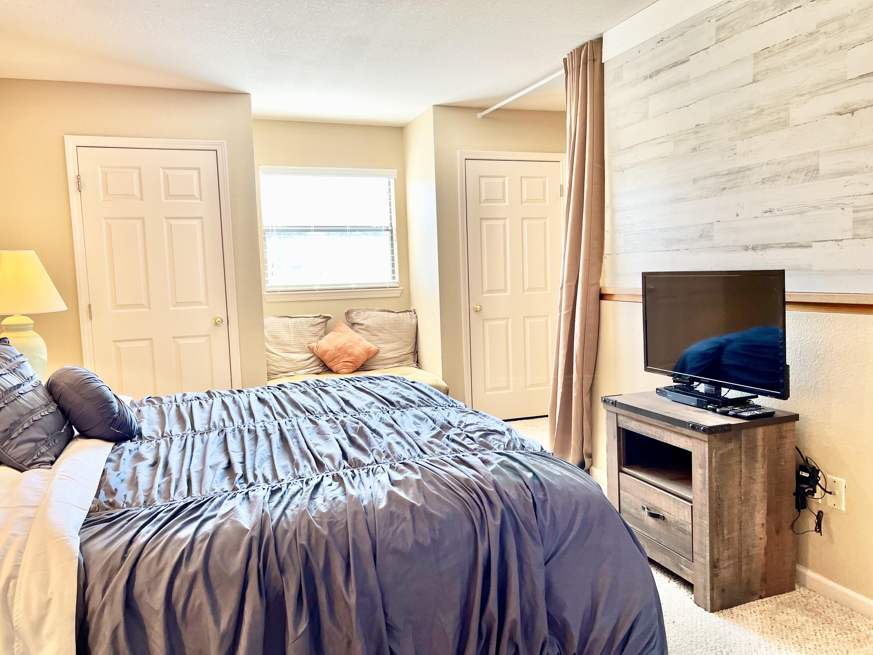Pointe Royale Condos - Residential