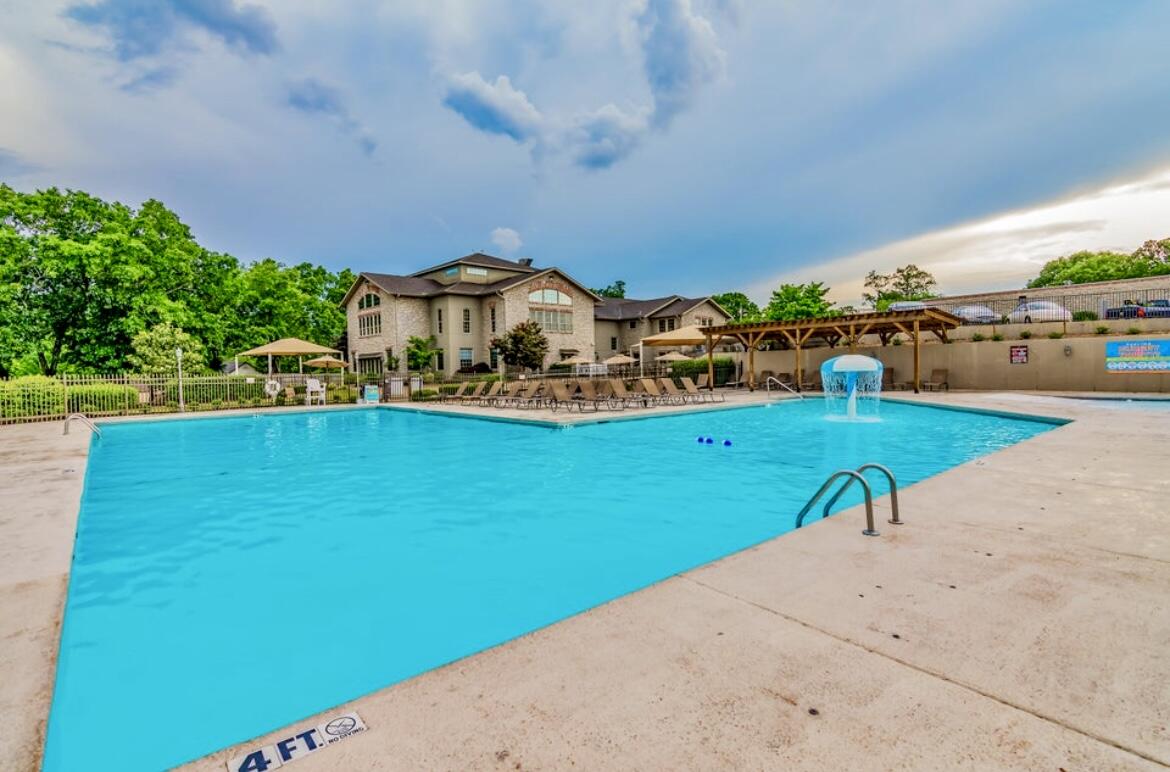 Pointe Royale Condos - Residential