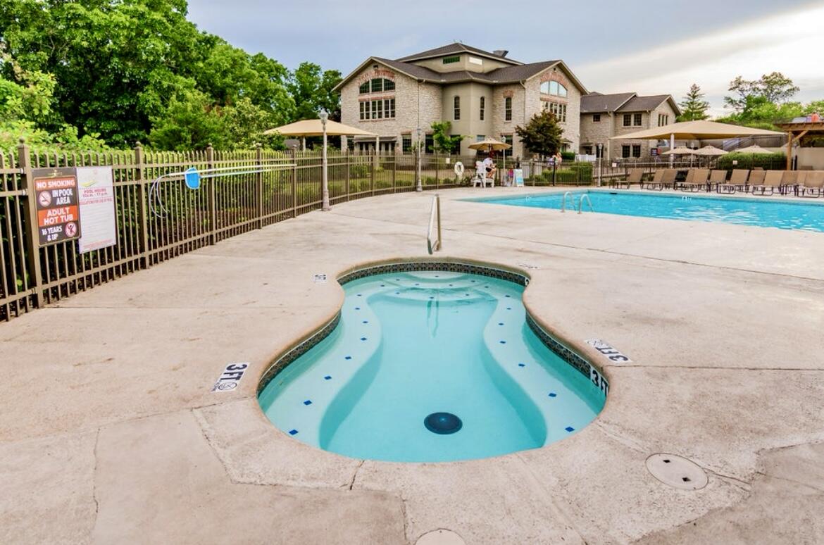 Pointe Royale Condos - Residential
