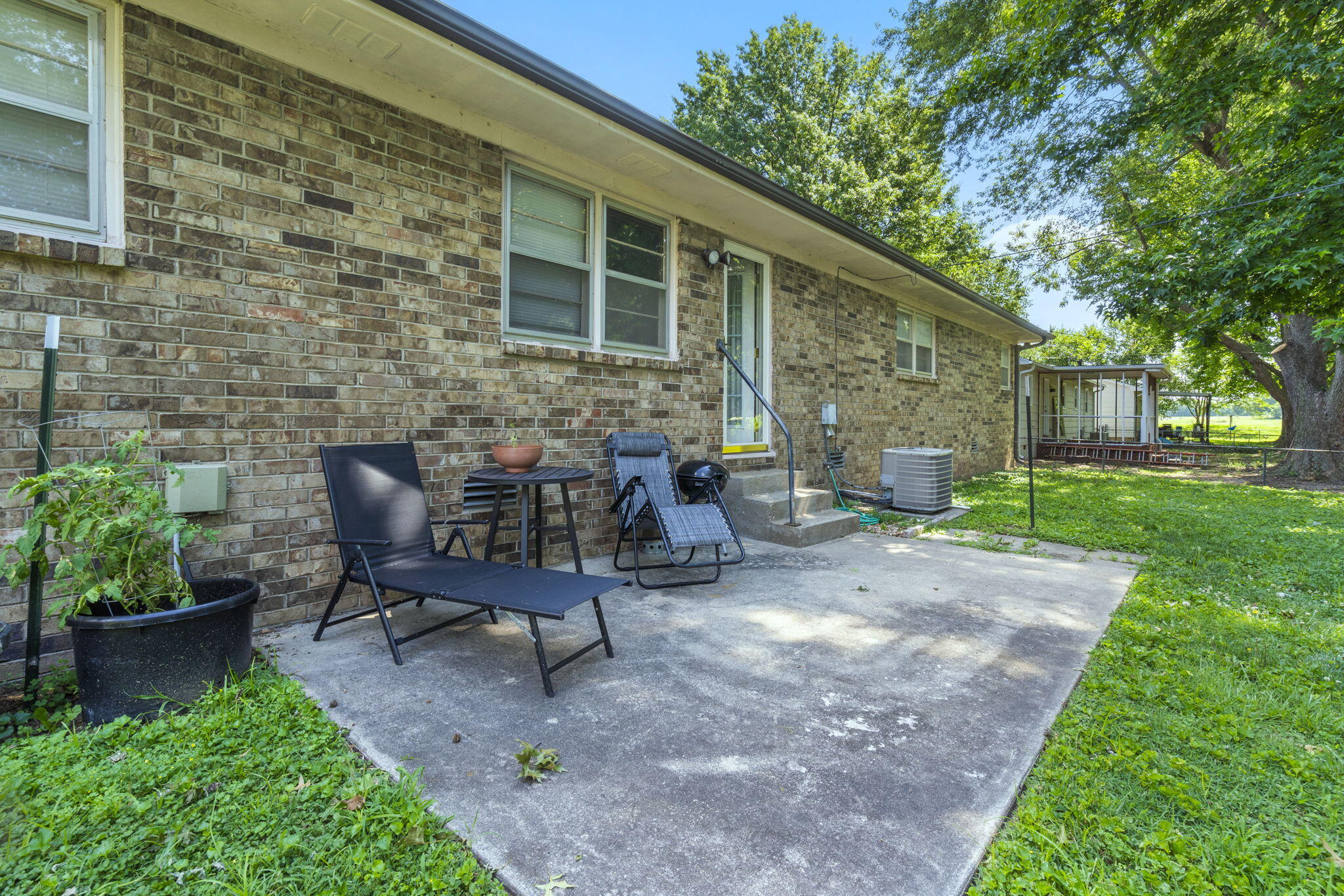 Pauline's - Residential