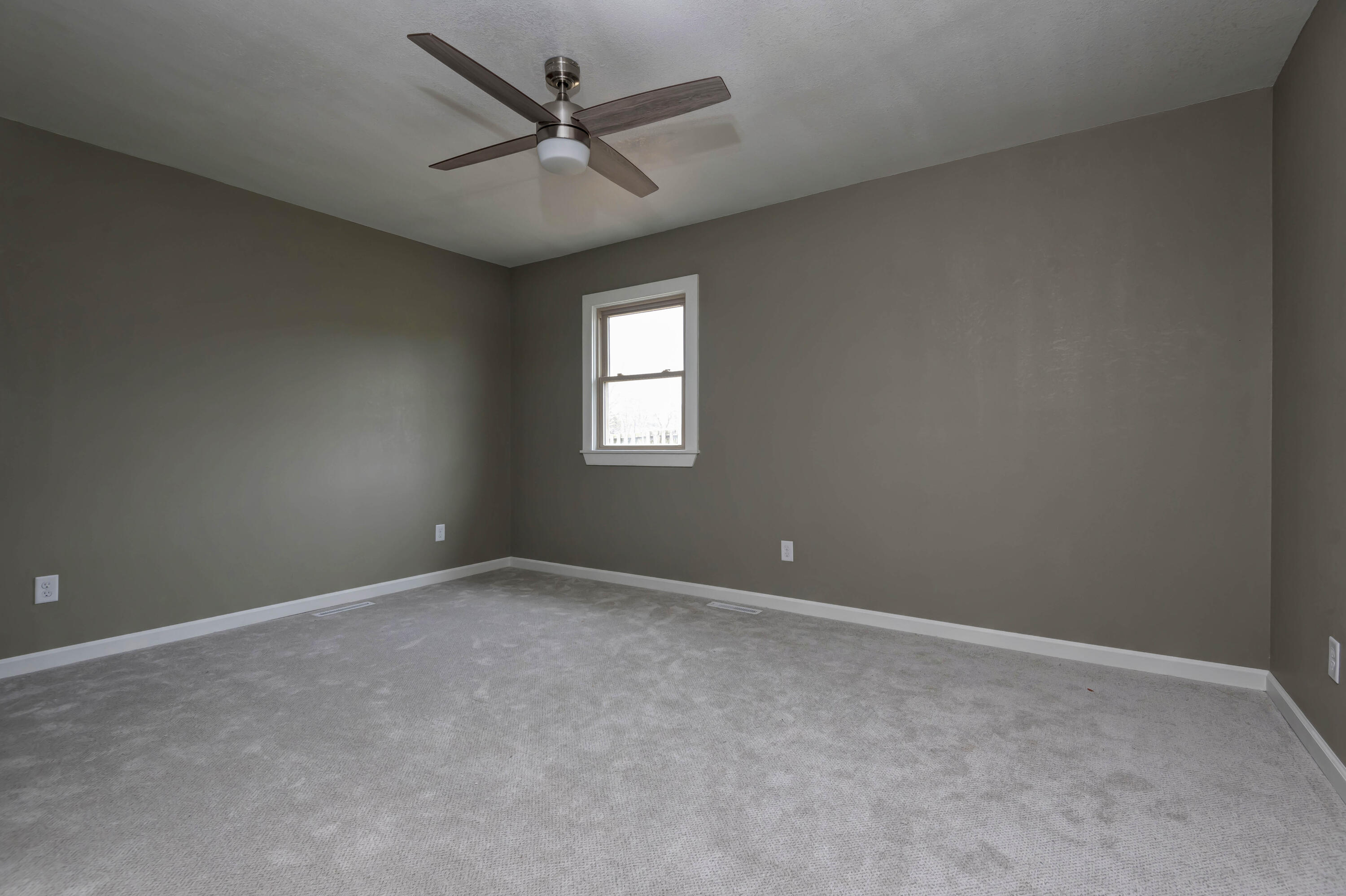 Corner-Robertson - Residential