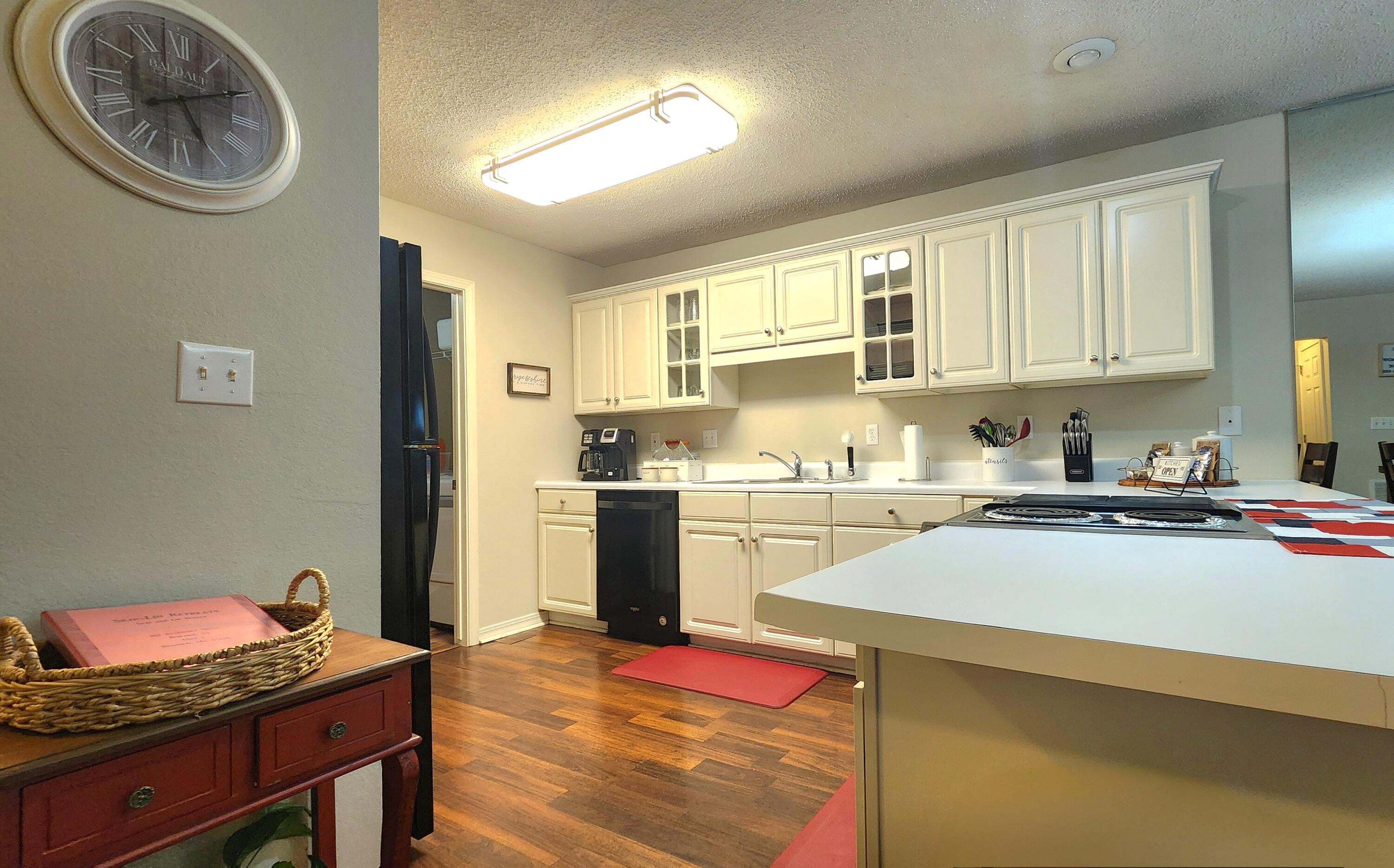 Pointe Royale Condos - Residential