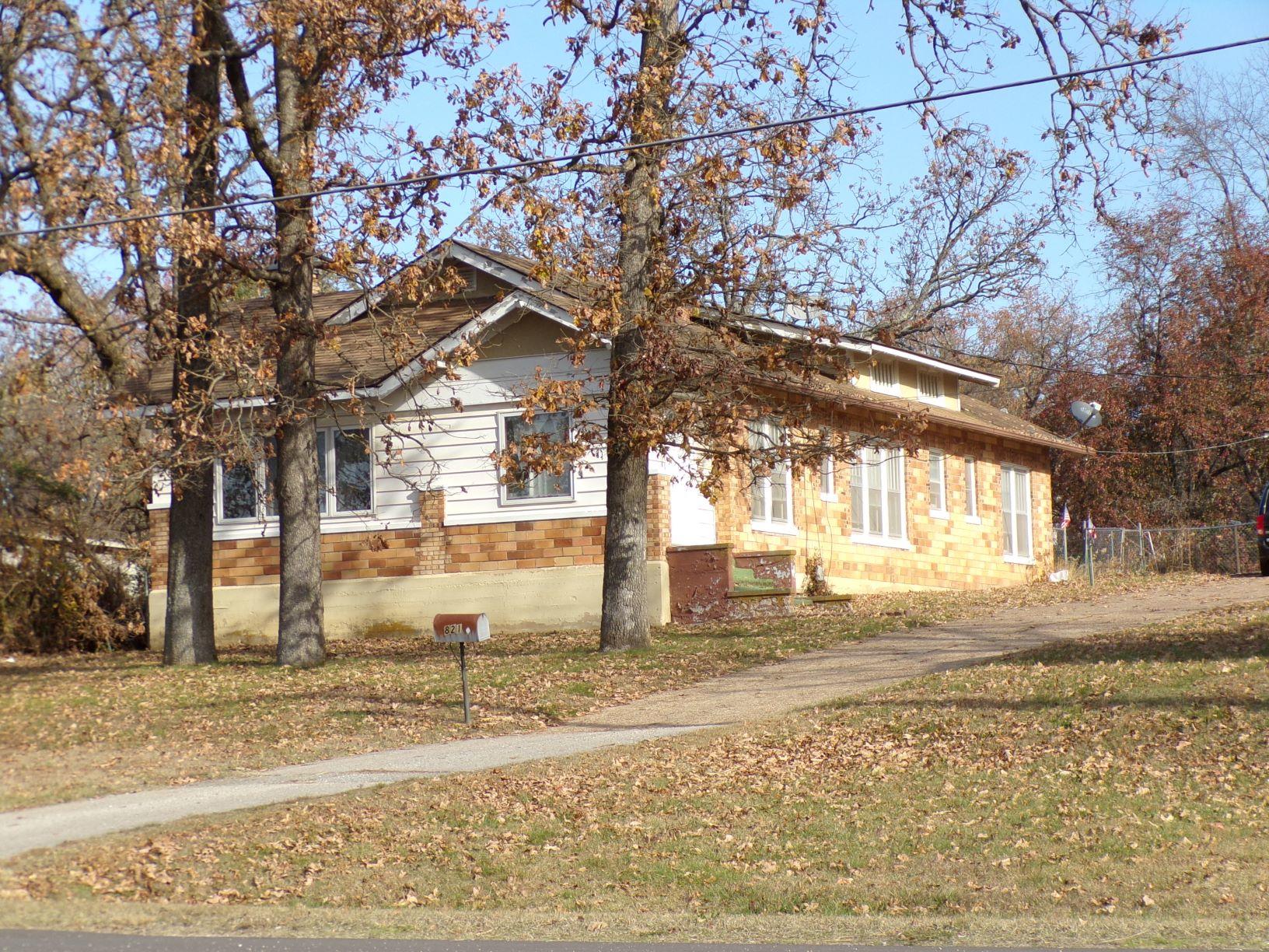 Photo 19 of 20 of 821 East Main Street house