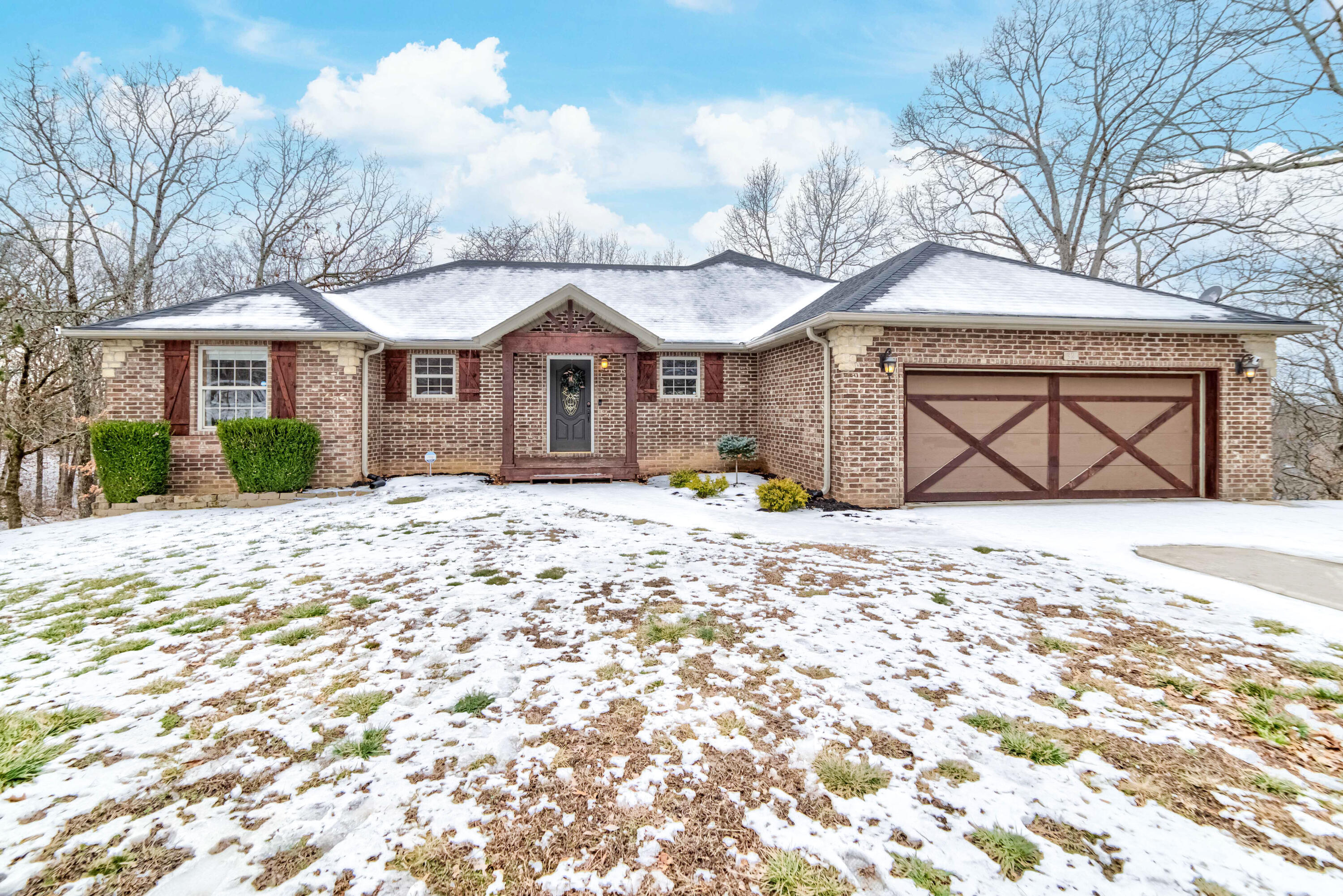 Stunning, immaculate, over 4000 sq. ft. home on 5.2 acres in Nixa Schools!  With a quick commute to Nixa (apprx 7 miles), this home offers privacy and tranquility on a cul-de-sac lot Inside the home offers a sense of openness, vaulted ceilings, hardwoods, wet bar, game room, 2 living areas, an office, and great flow. The kitchen hosts alder cabinets, stainless appliances, walk in pantry, breakfast bar, island, lazy susan, and a great connection to the living room! The master provides a huge room for flexible furniture arrangement, walkin closet, walk in shower, jetted tub, and private access to screened deck. This home is a Must See!