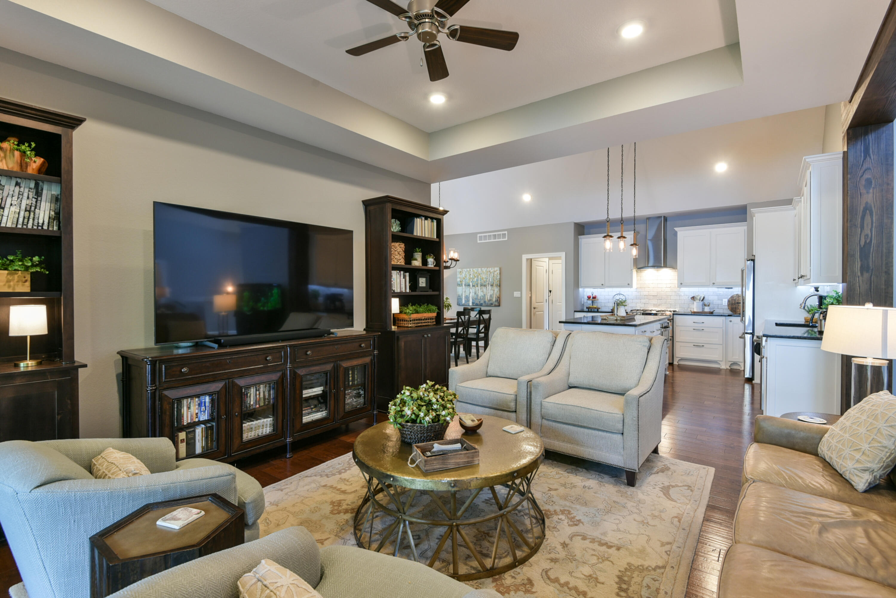 The Peninsula - Residential