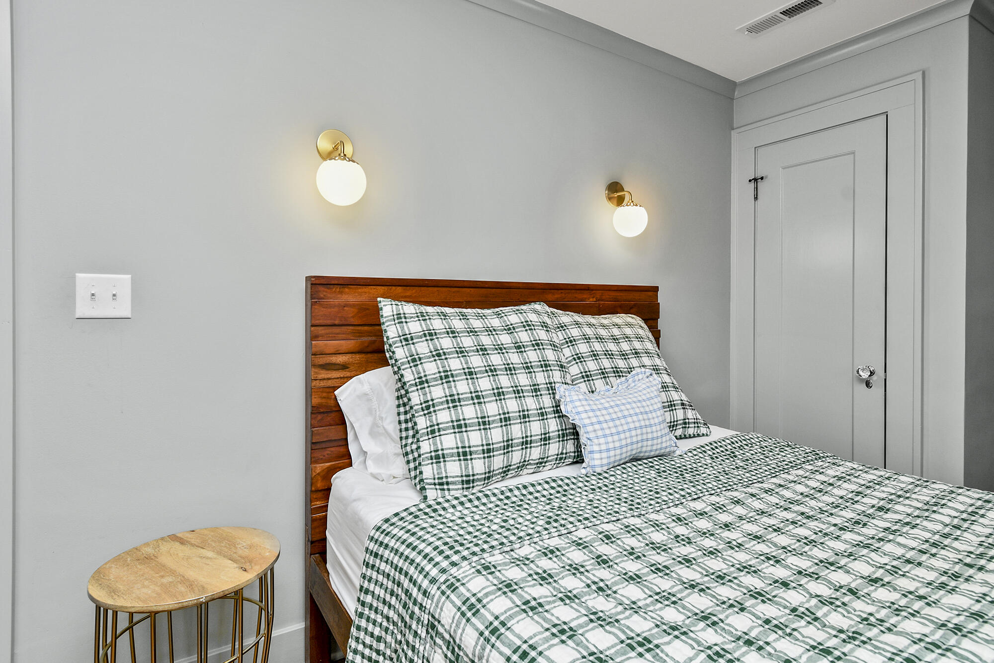 Pickwick Place - Residential