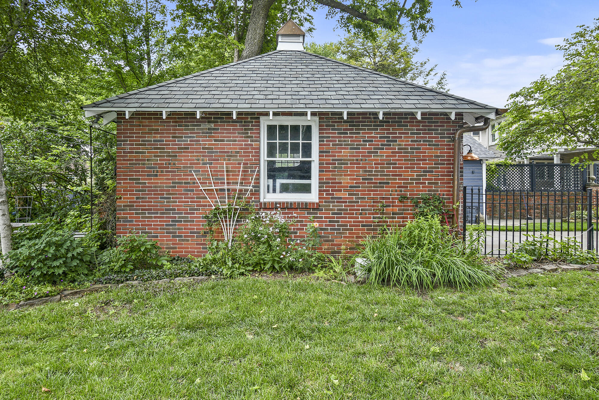 Pickwick Place - Residential
