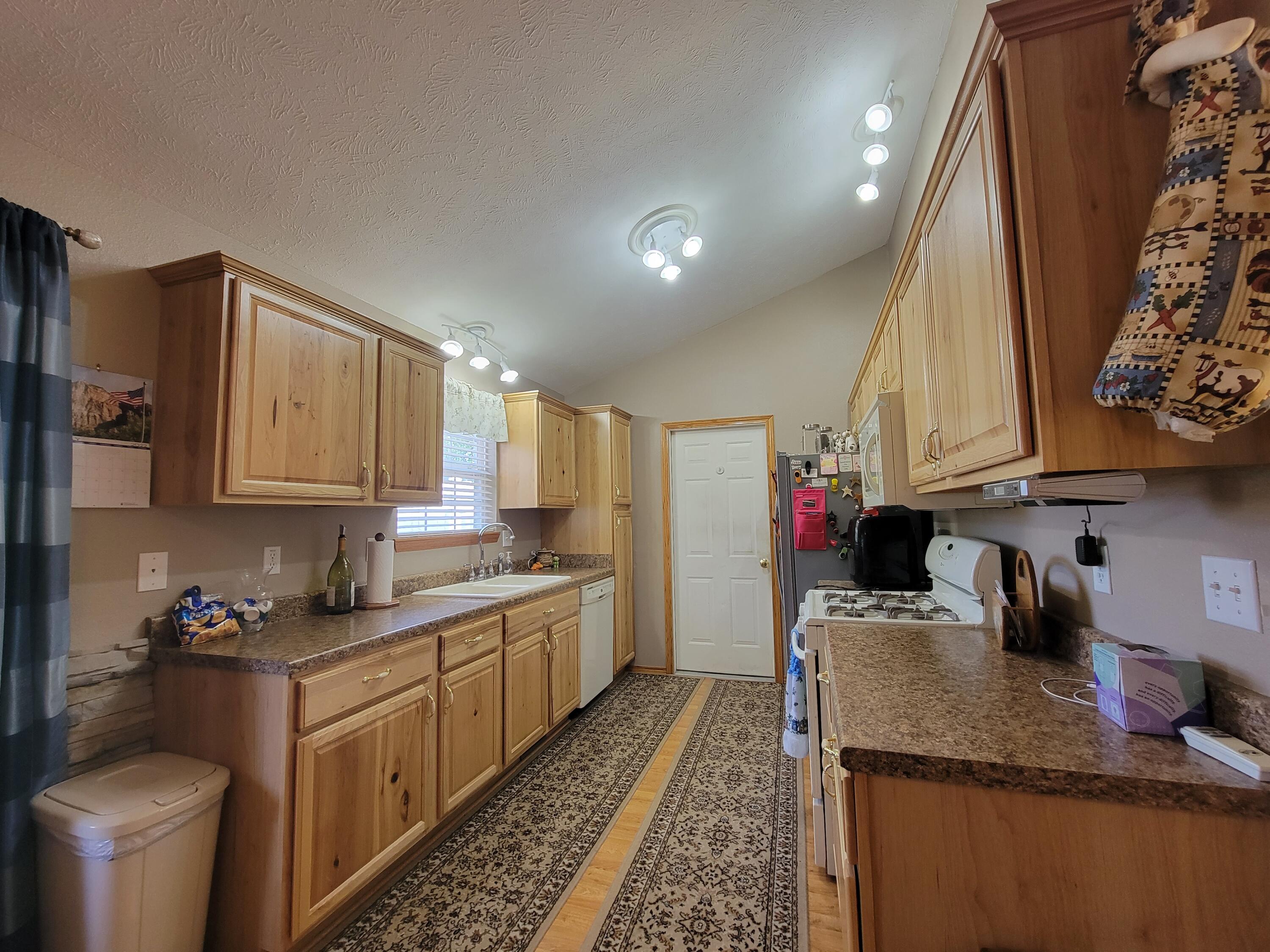 Apple Ridge Est - Residential