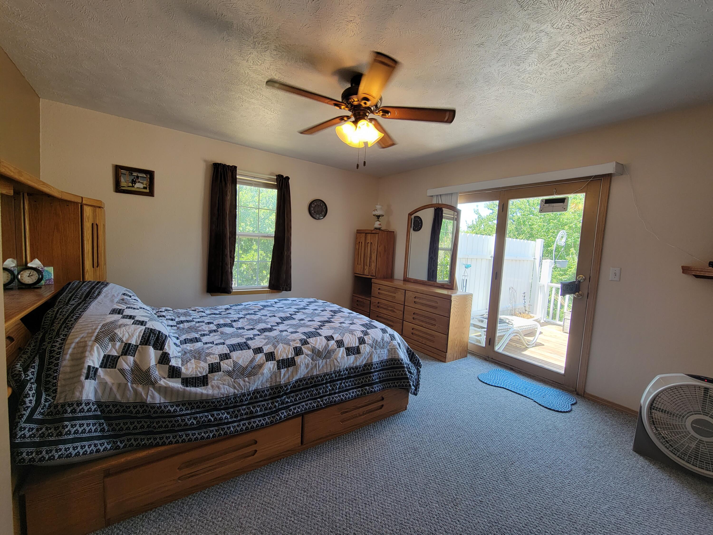 Apple Ridge Est - Residential
