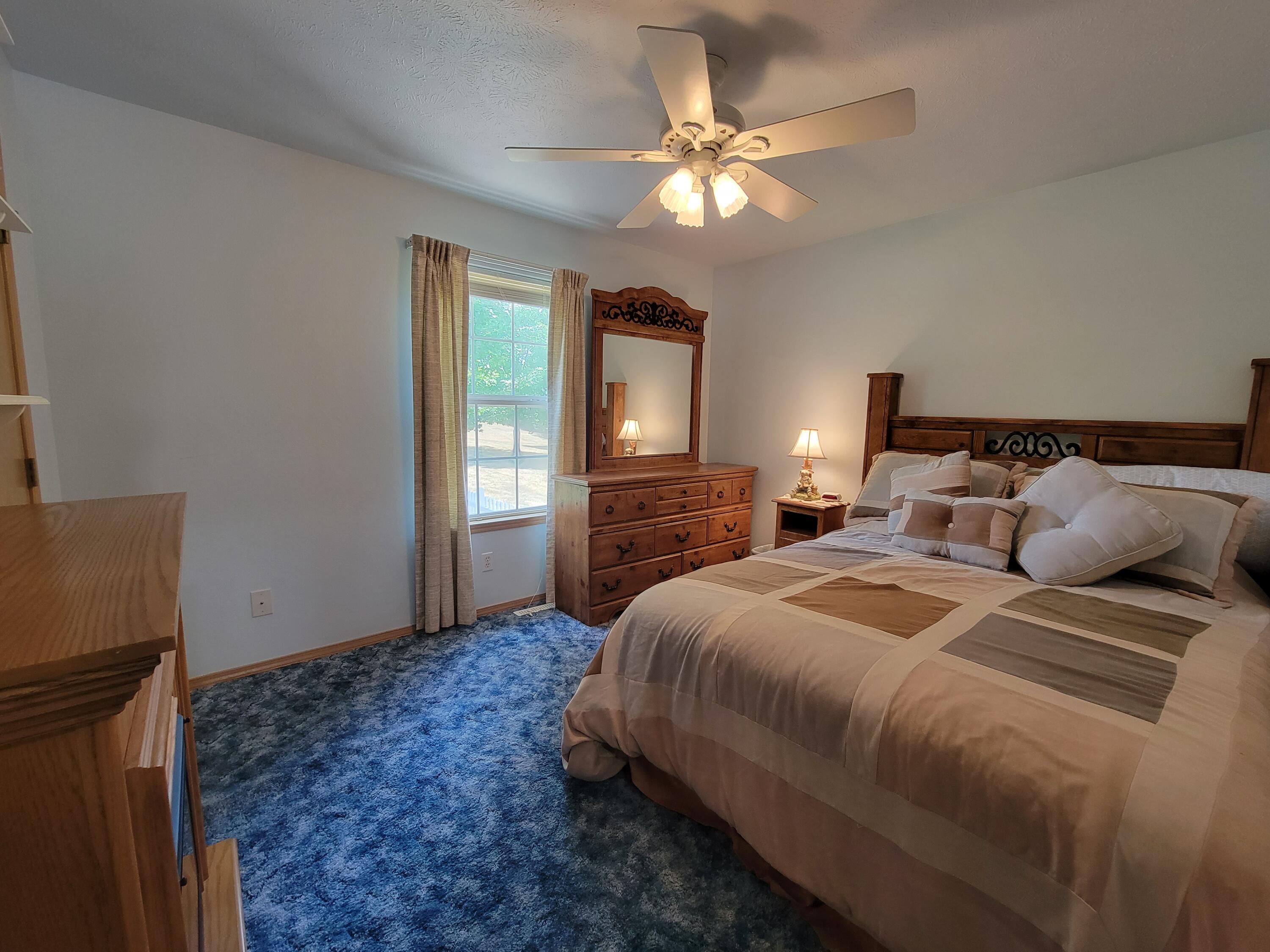 Apple Ridge Est - Residential