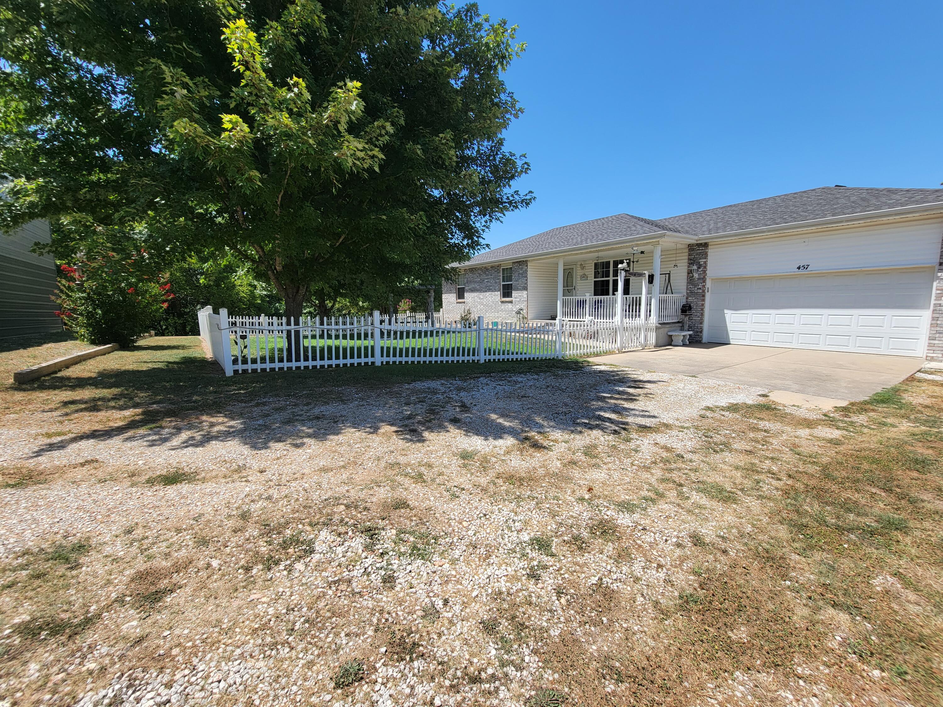 Apple Ridge Est - Residential
