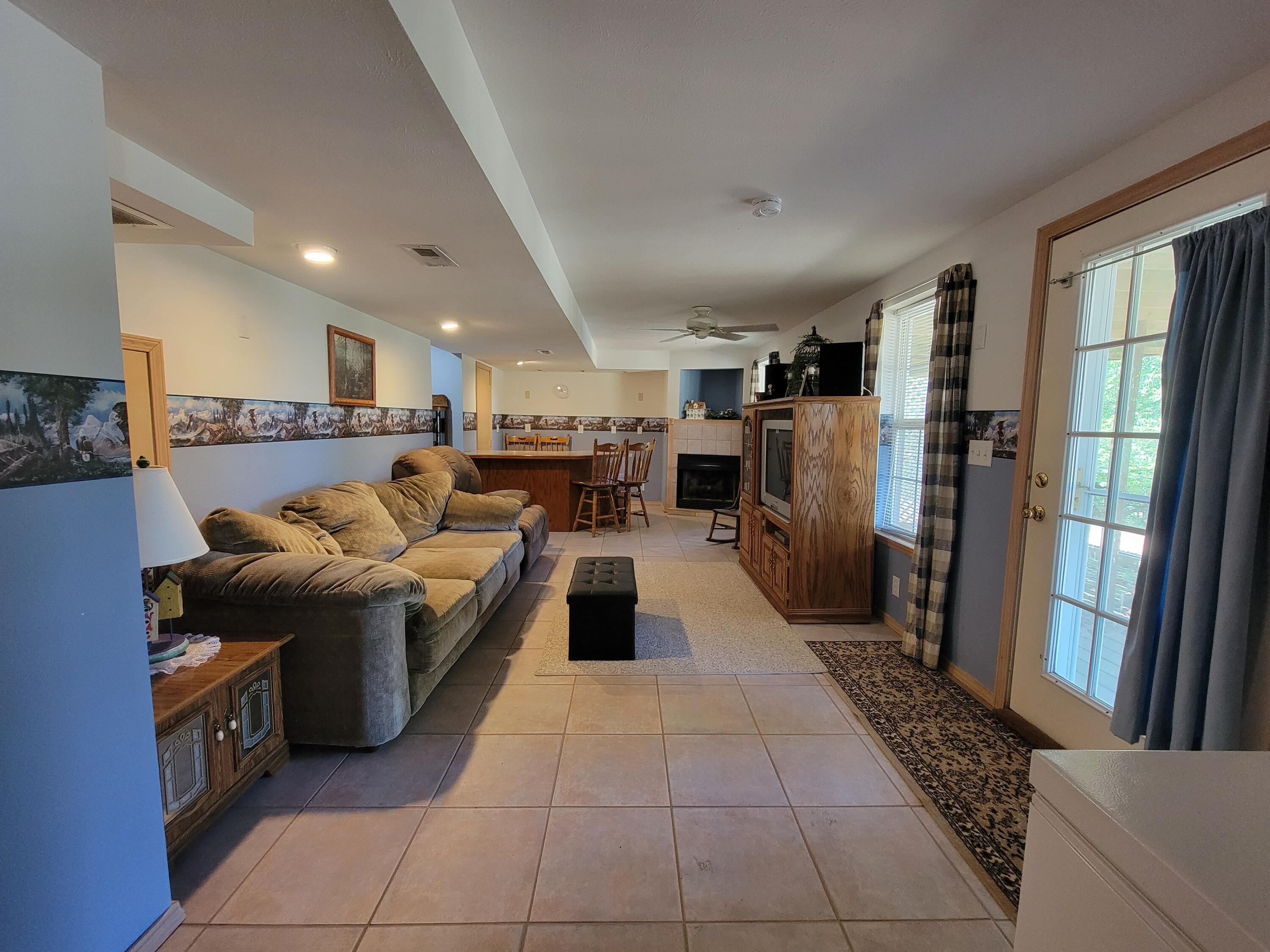 Apple Ridge Est - Residential