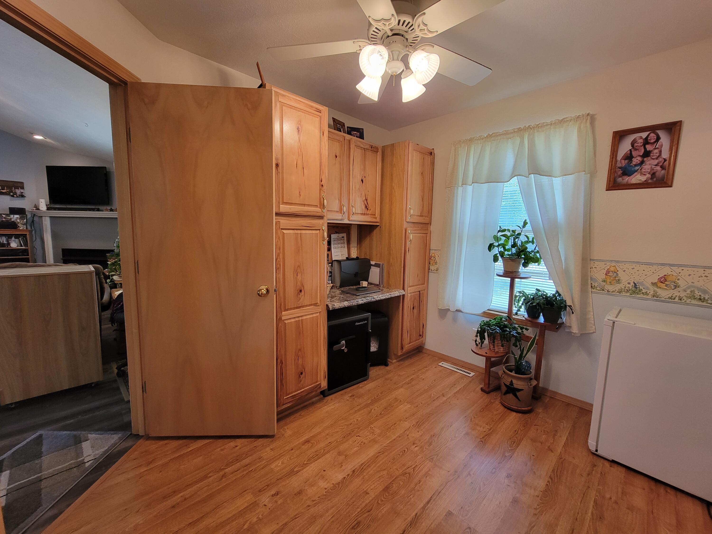 Apple Ridge Est - Residential